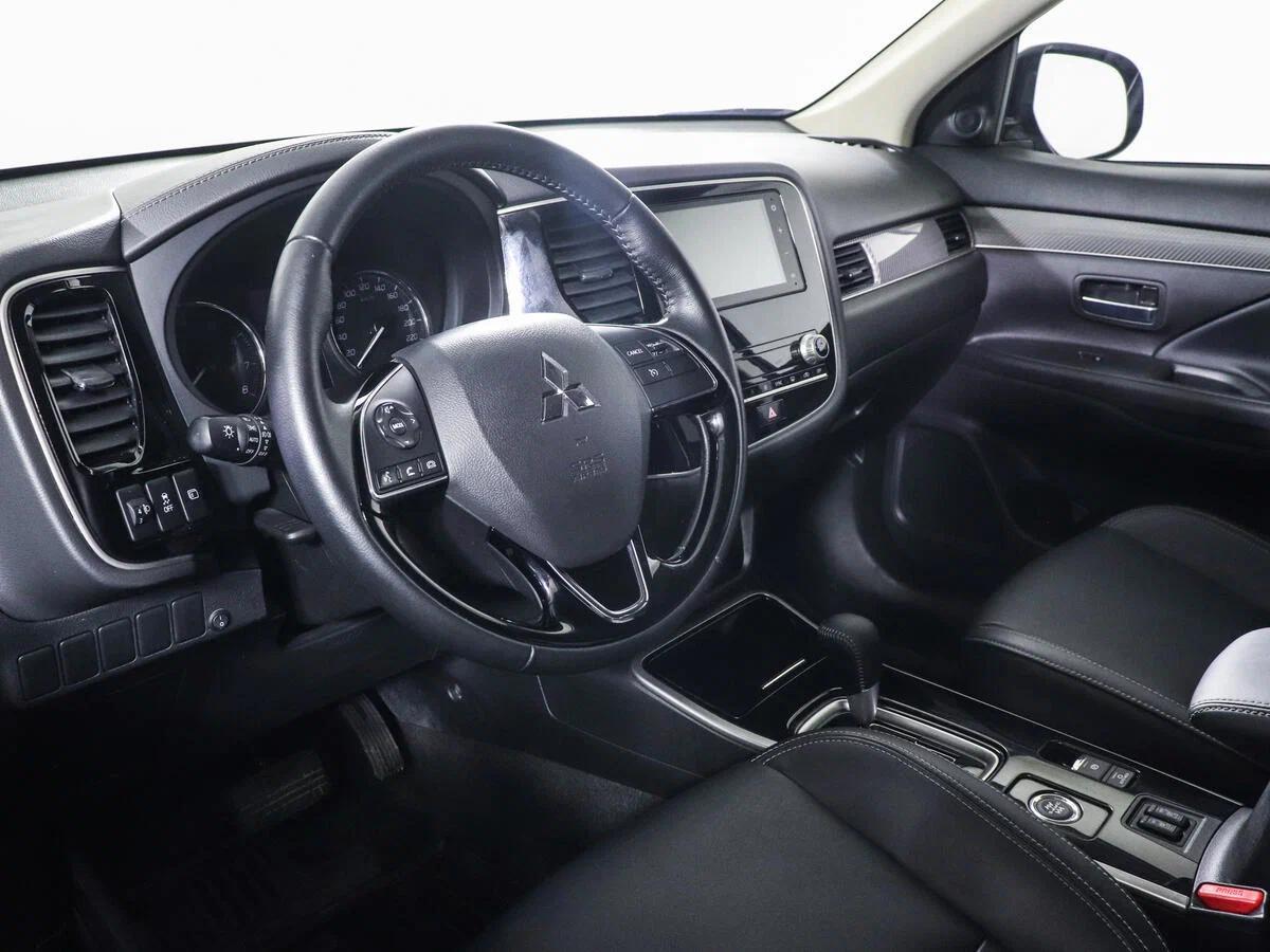 Mitsubishi Outlander 2022, синий