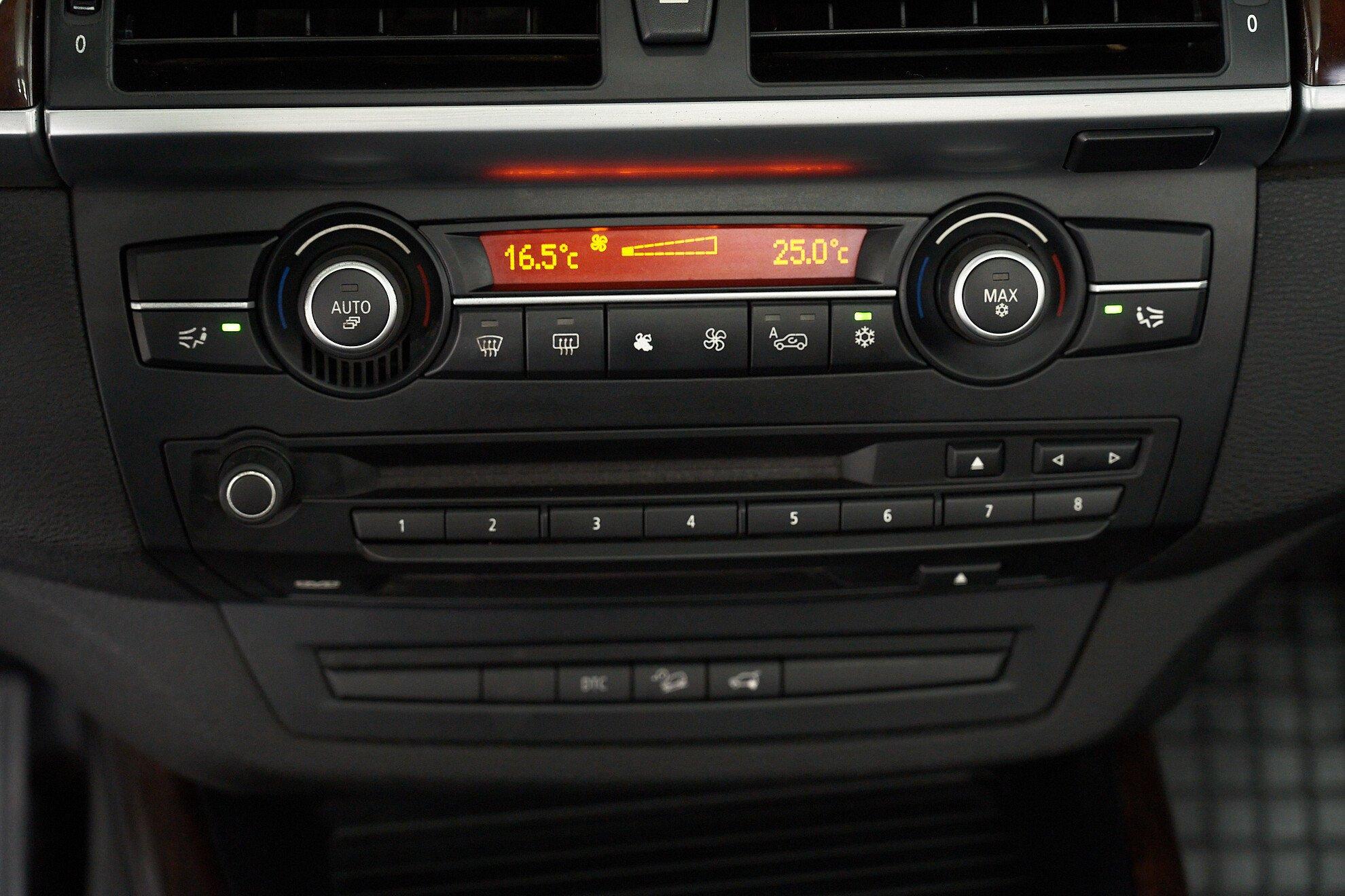 BMW X5 2009, черный