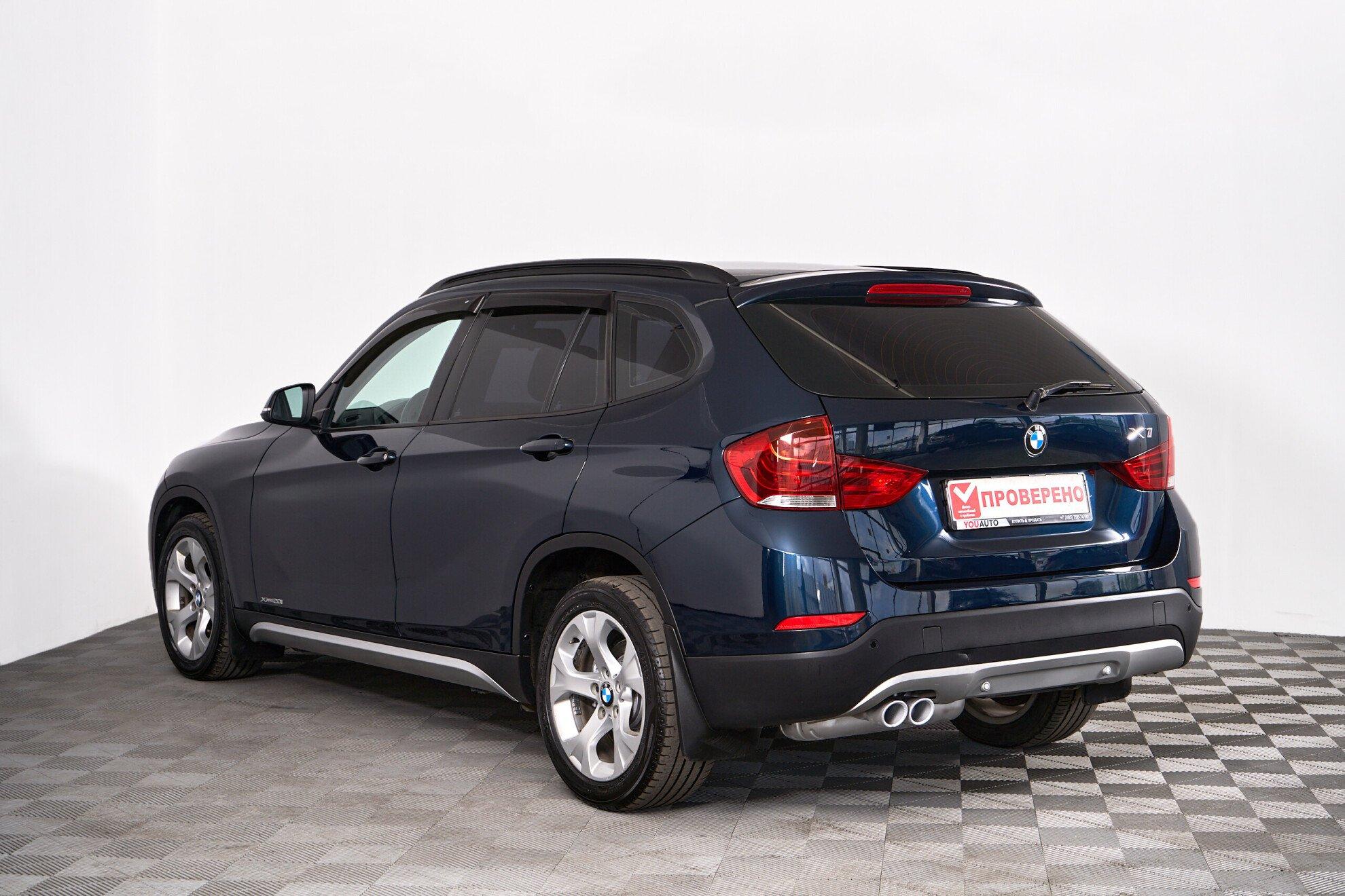 BMW X1 2015, синий