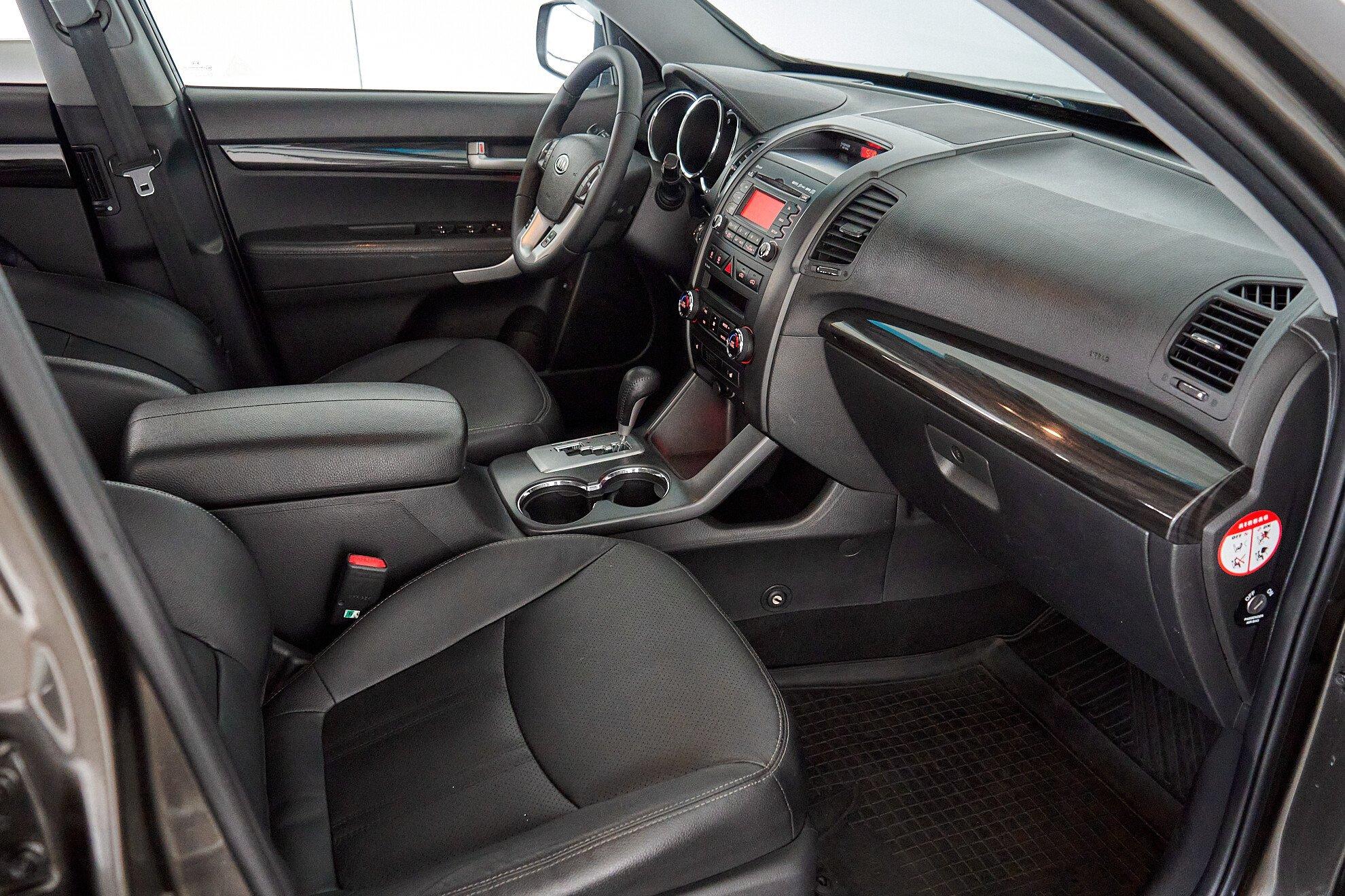 Kia Sorento 2011, коричневый