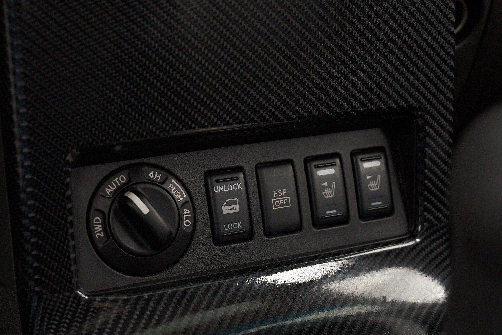 Nissan Pathfinder 2008, черный