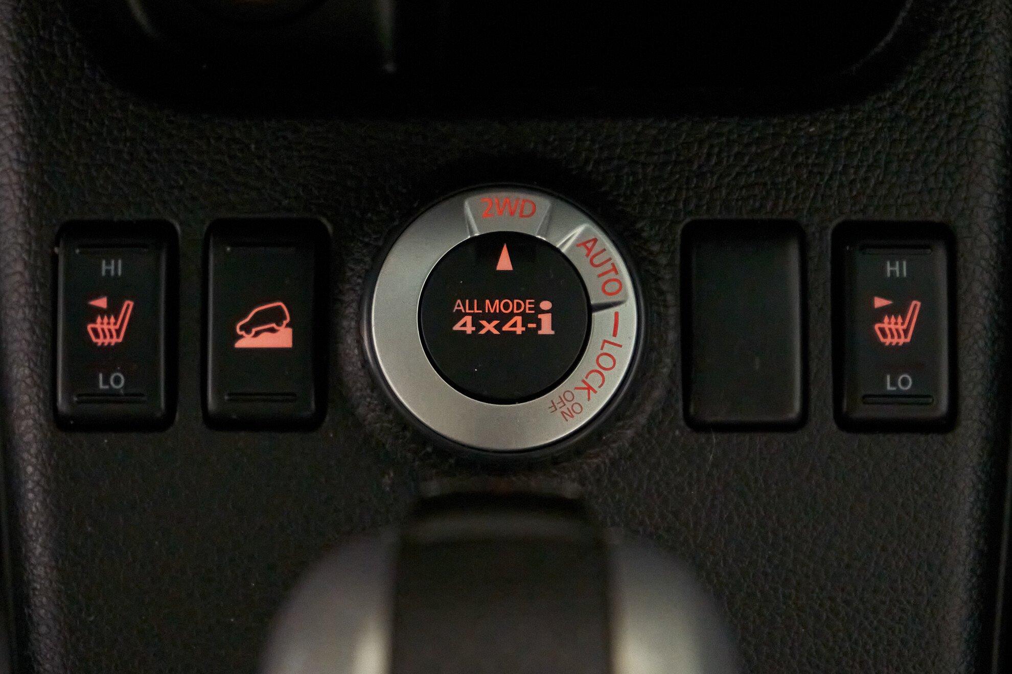 Nissan X-Trail 2013, белый