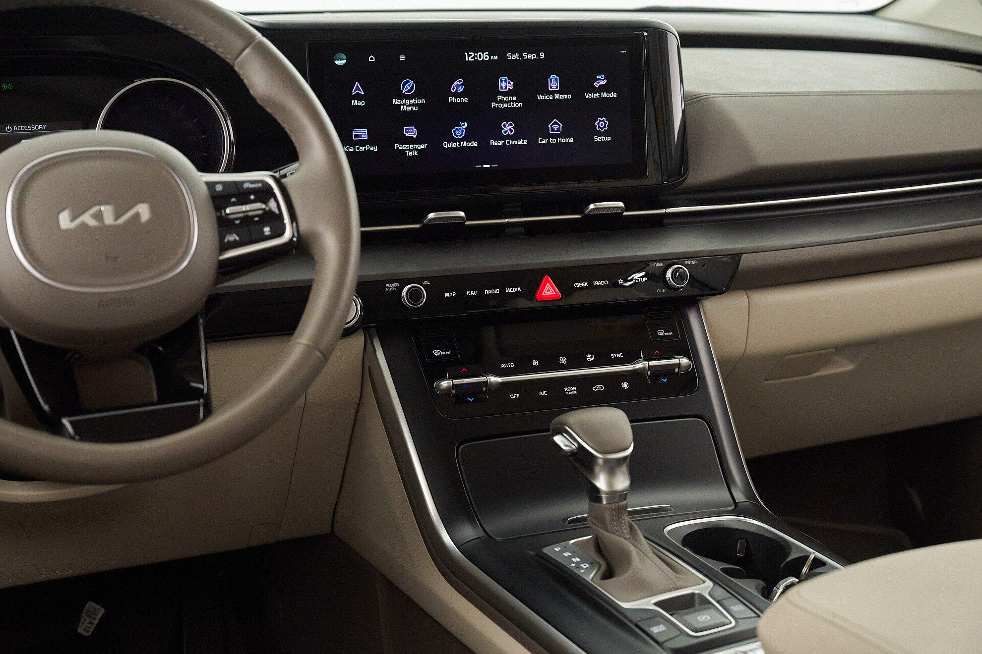Kia Carnival 2022, черный