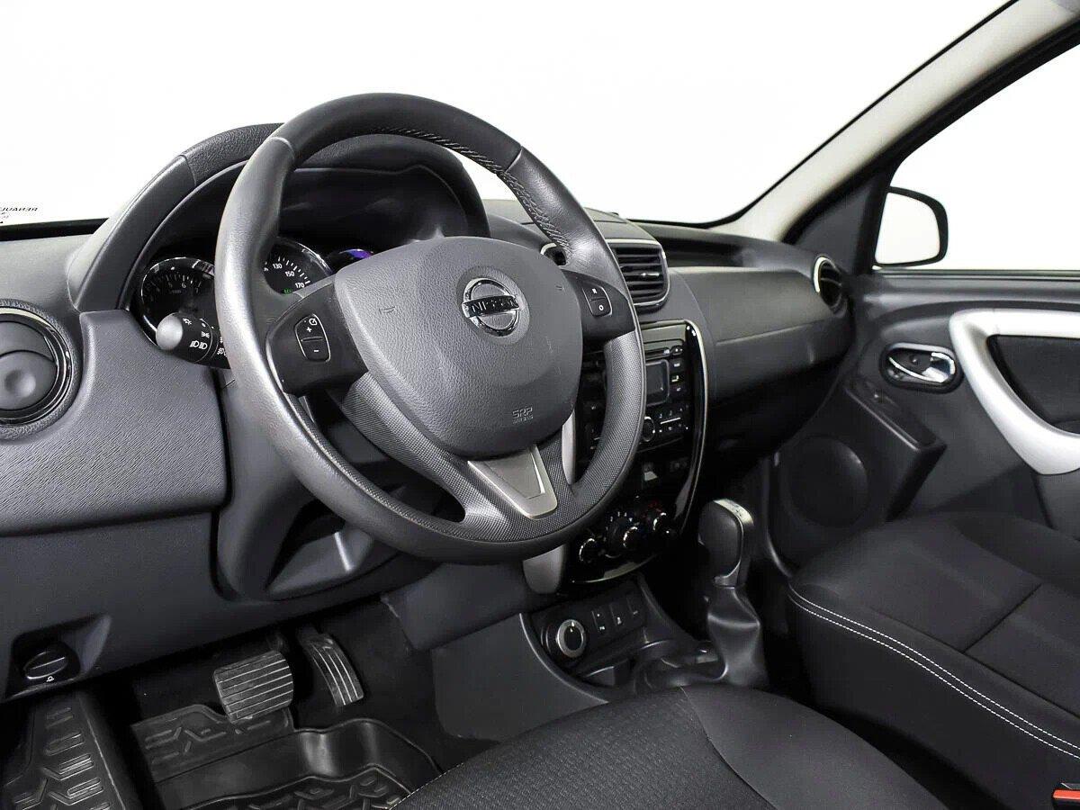 Nissan Terrano 2019, серый