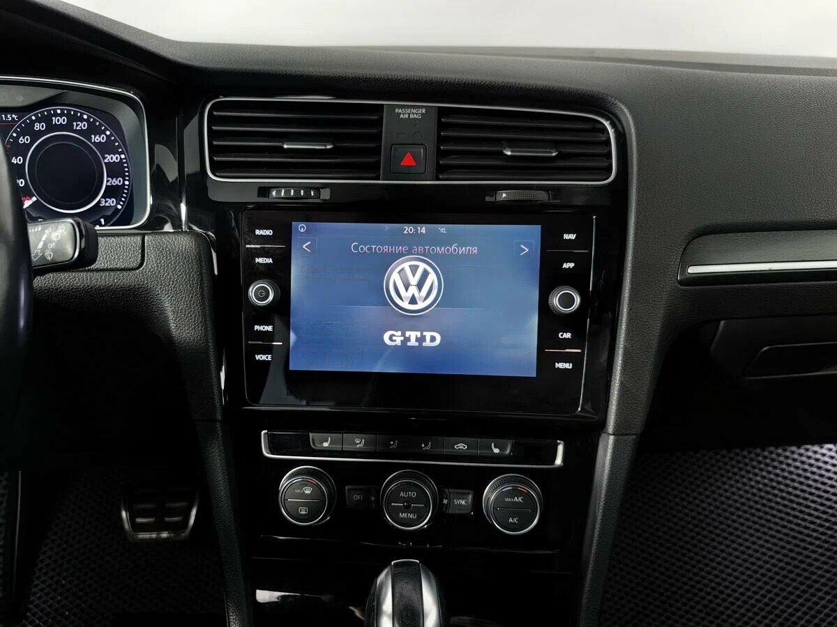 Volkswagen Golf 2019, синий