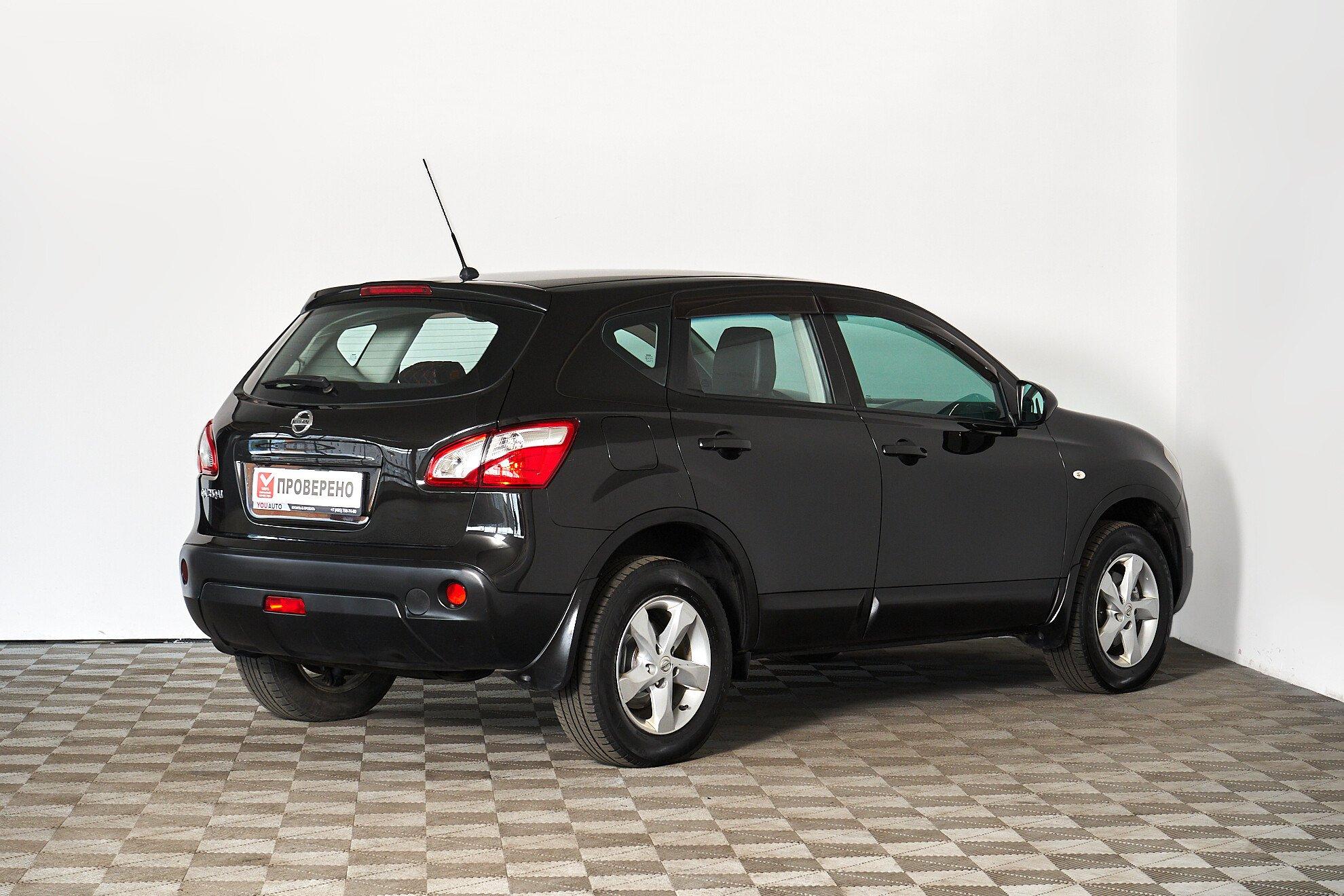 Nissan Qashqai 2011, черный