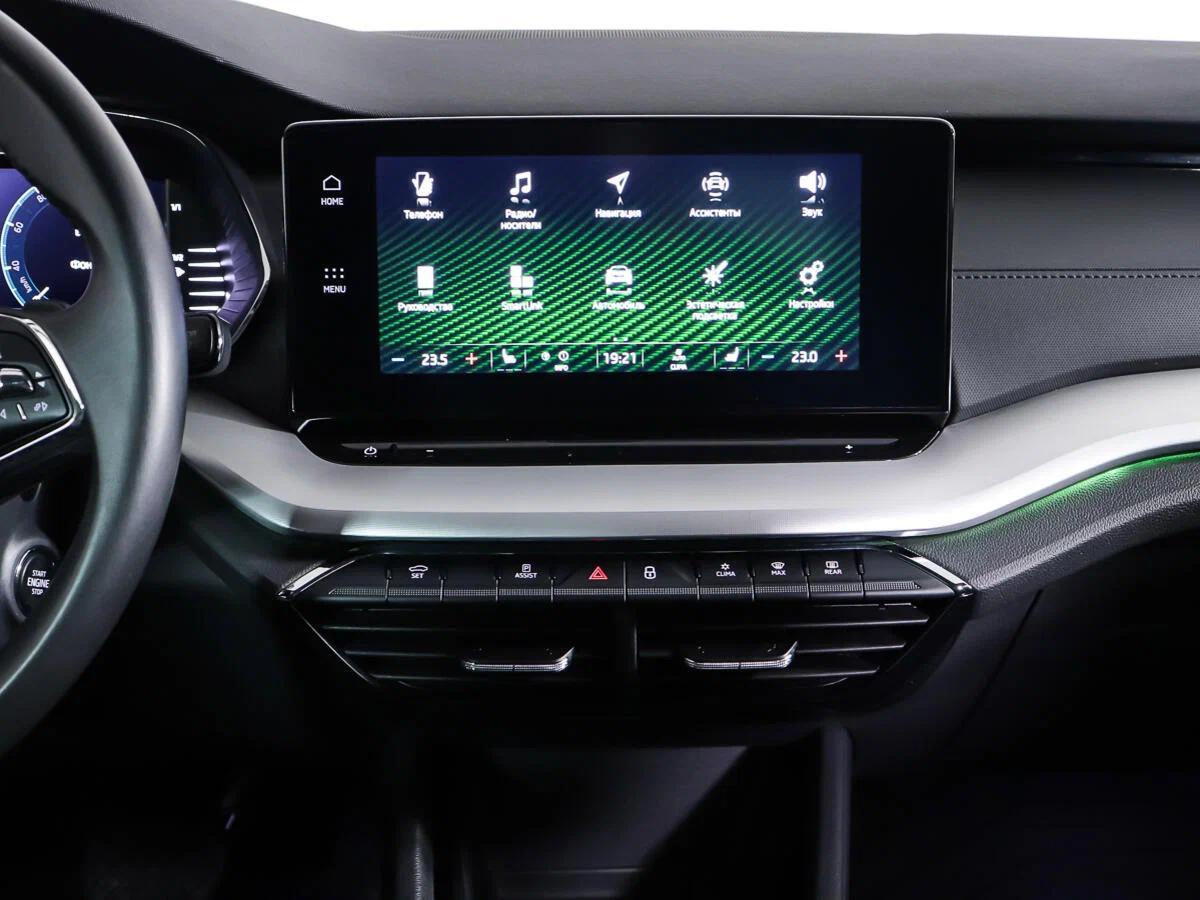 Skoda Octavia 2023, серый