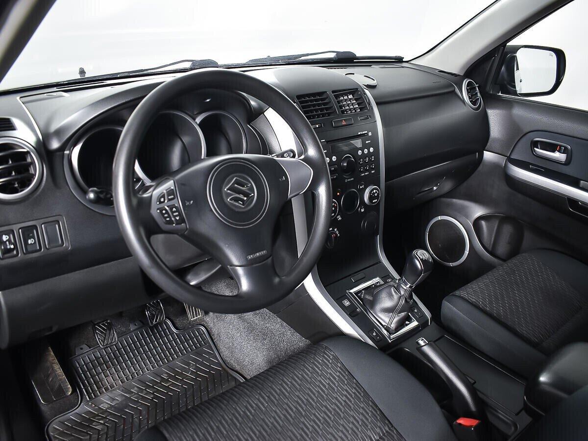 Suzuki Grand Vitara 2014, серый