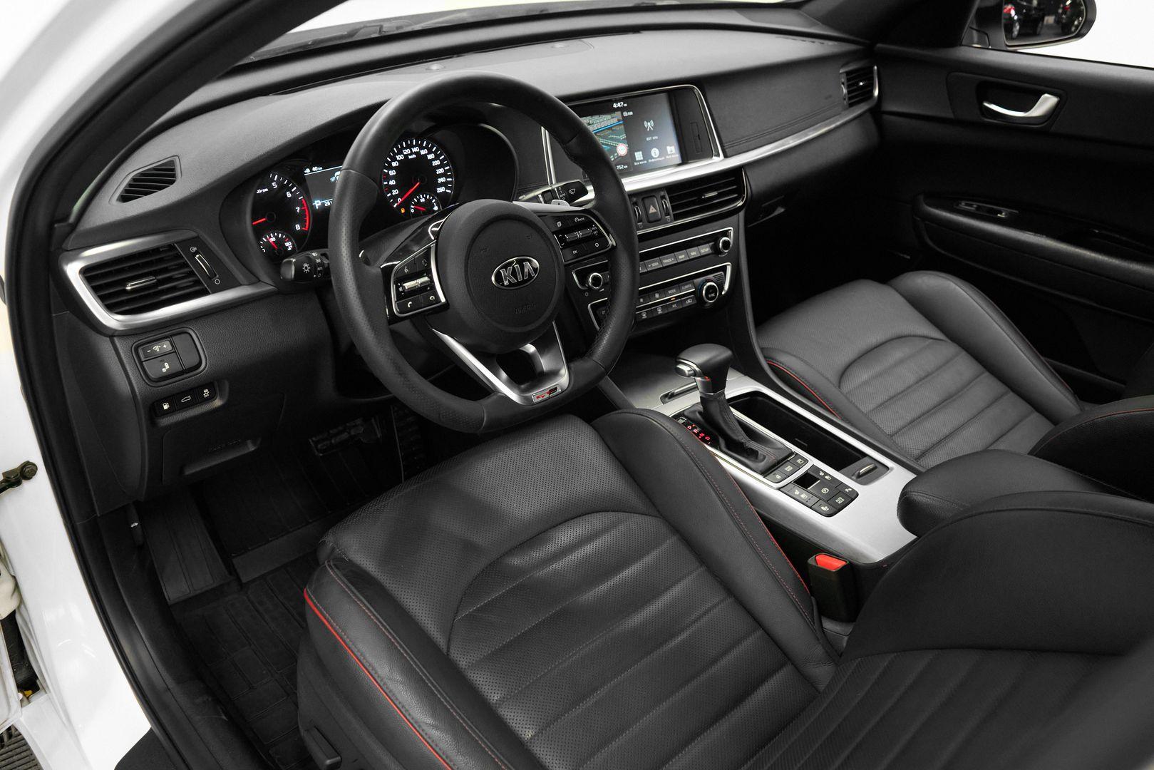 Kia Optima 2018, белый
