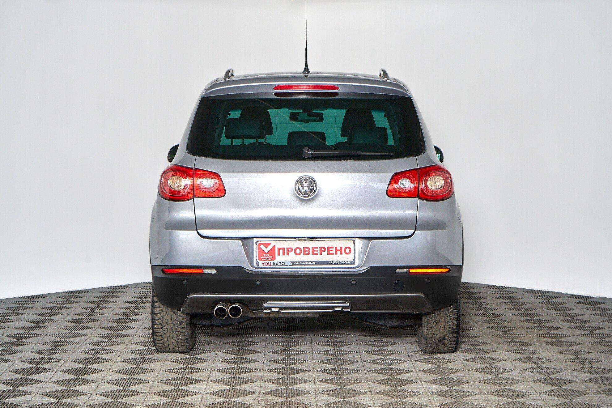 Volkswagen Tiguan 2009, серебряный