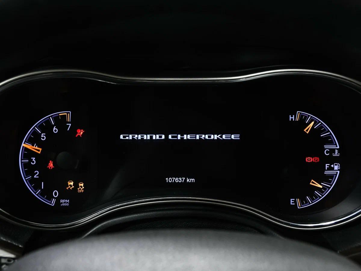 Jeep Grand Cherokee 2016, черный