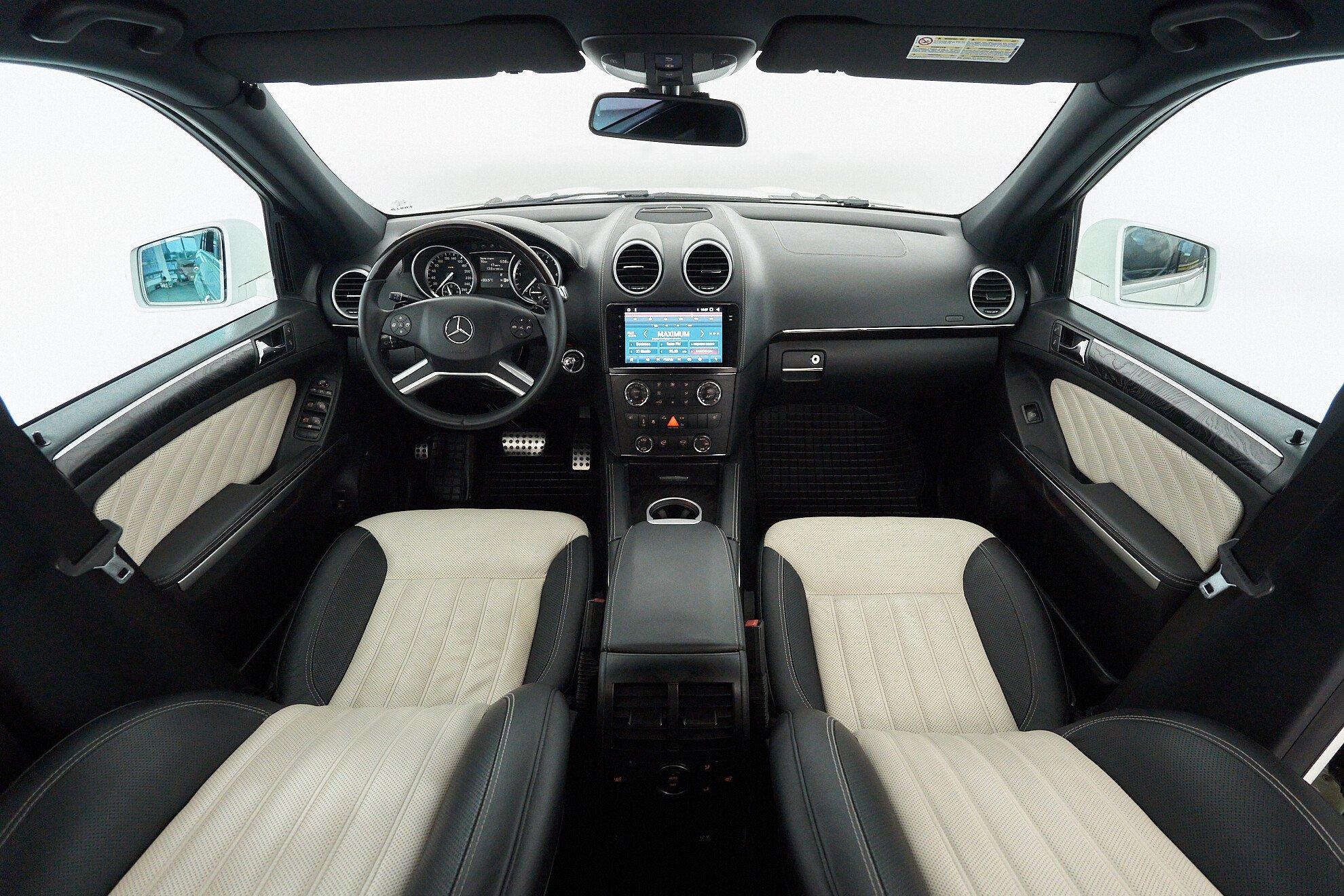 Mercedes-Benz GL-Класс 2011, белый