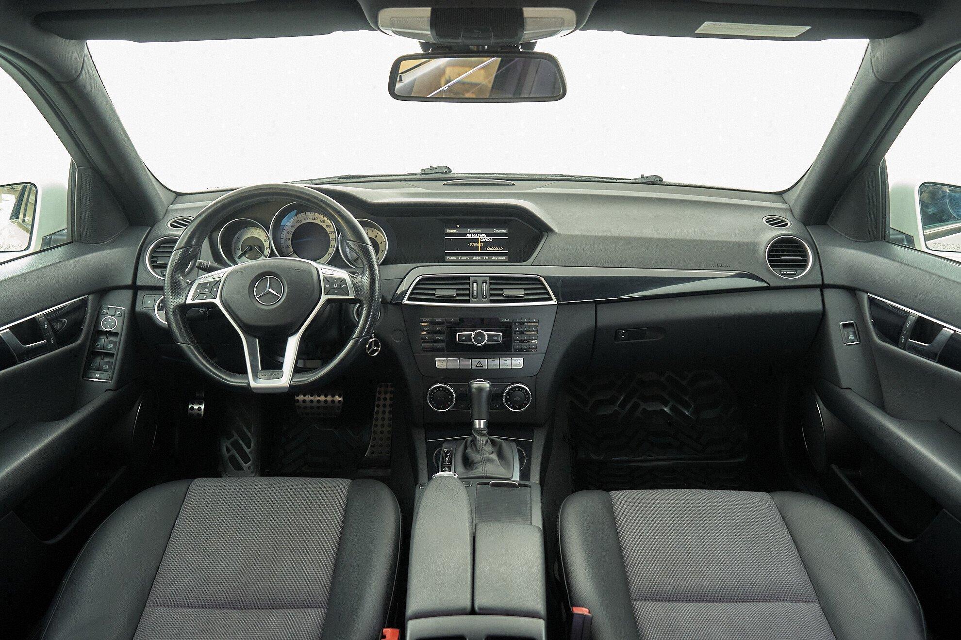 Mercedes-Benz C-Класс 2013, белый