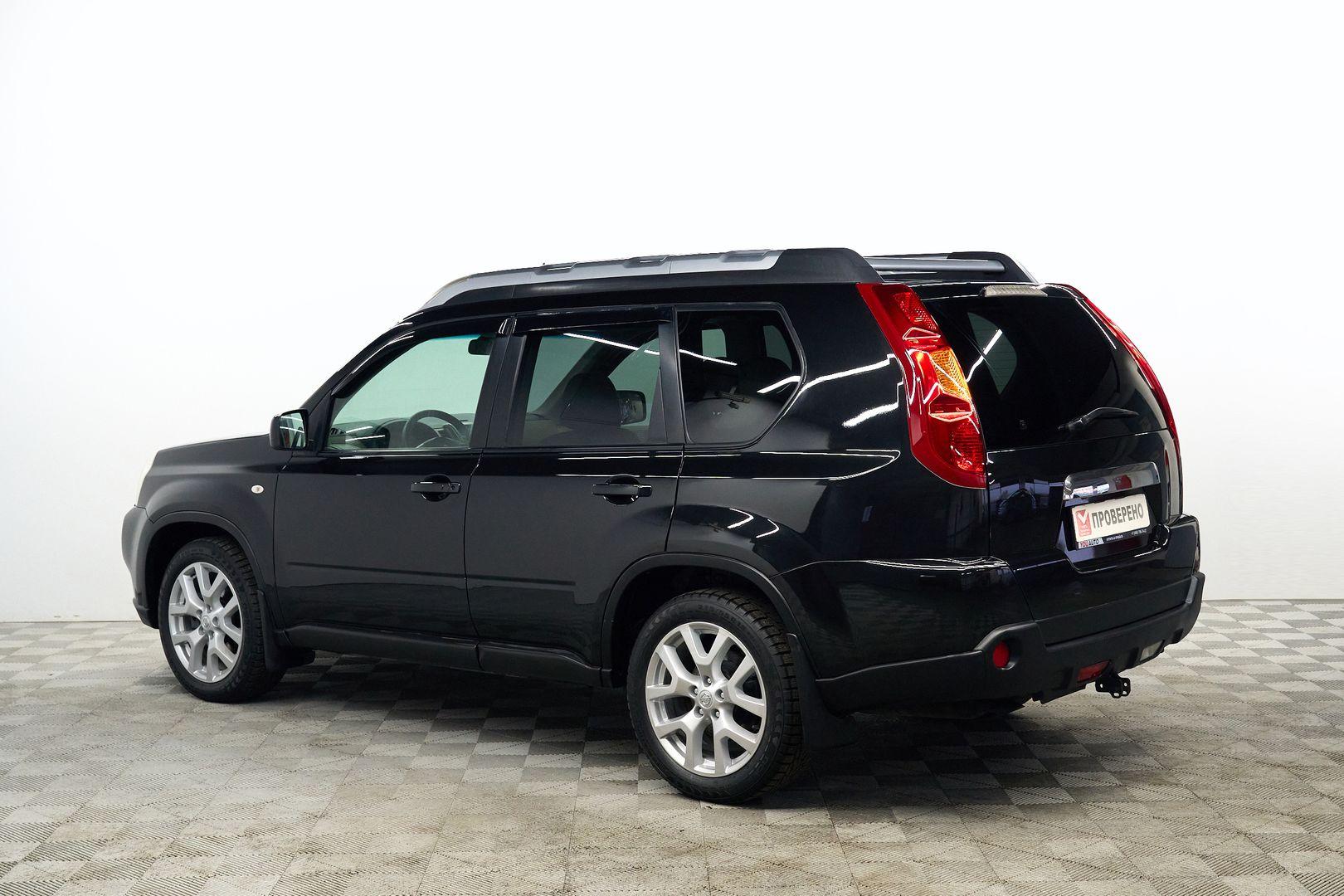 Nissan X-Trail 2010, черный
