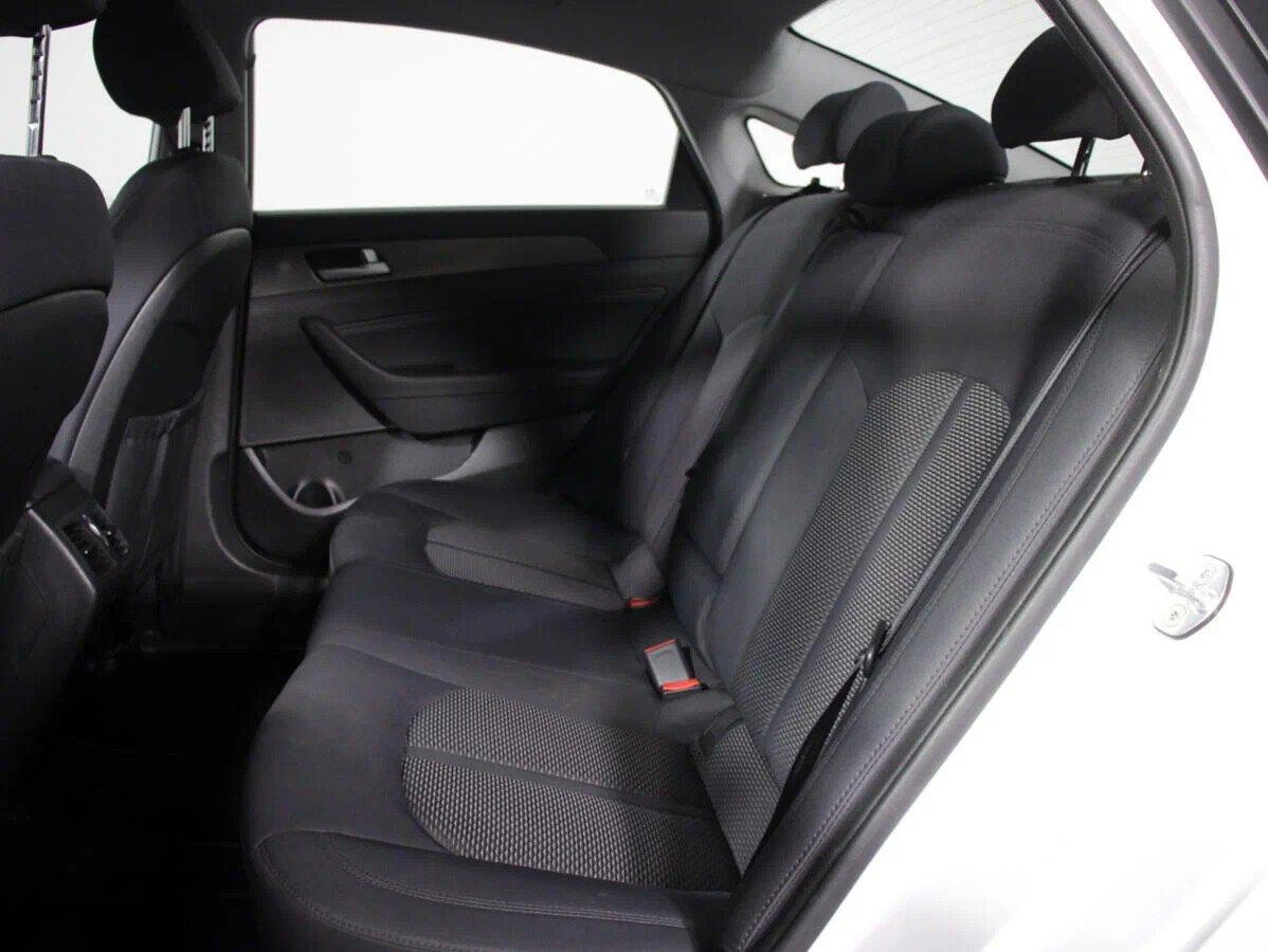 Hyundai Sonata 2019, белый