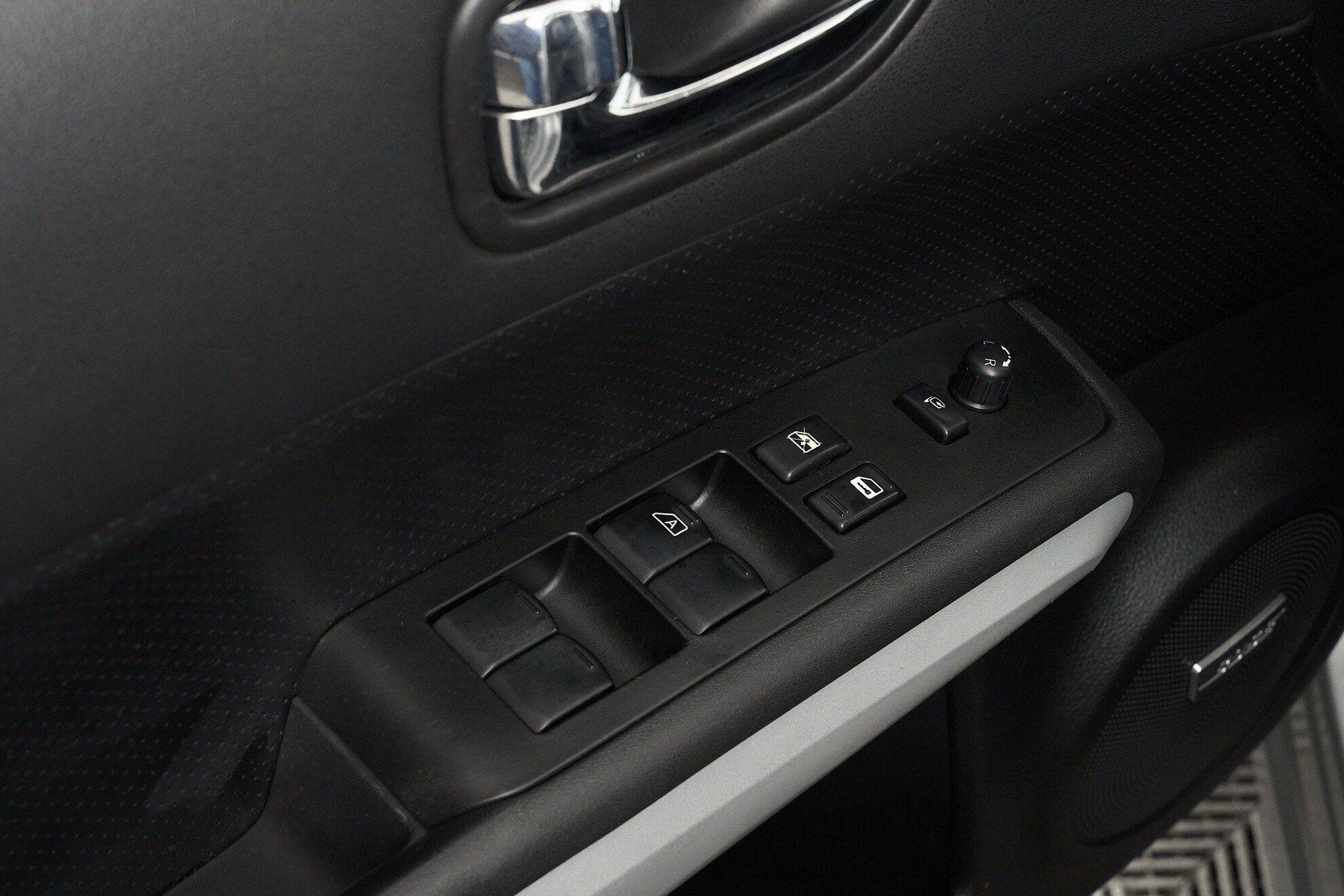 Nissan X-Trail 2014, серебряный