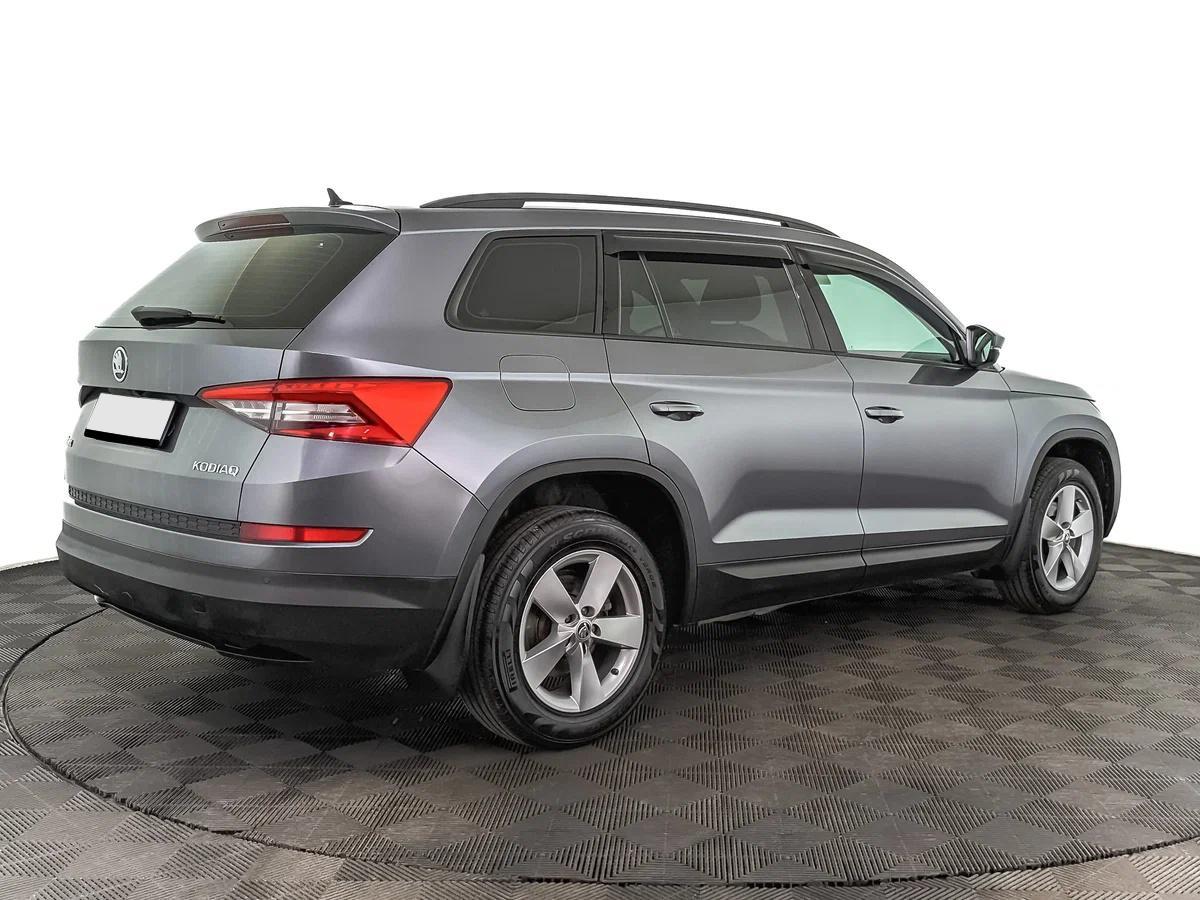 Skoda Kodiaq 2022, серый