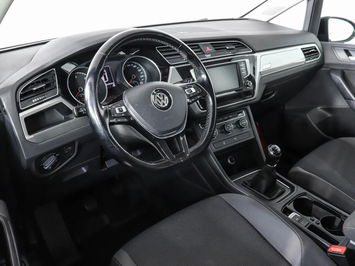 Volkswagen Touran 2018, черный