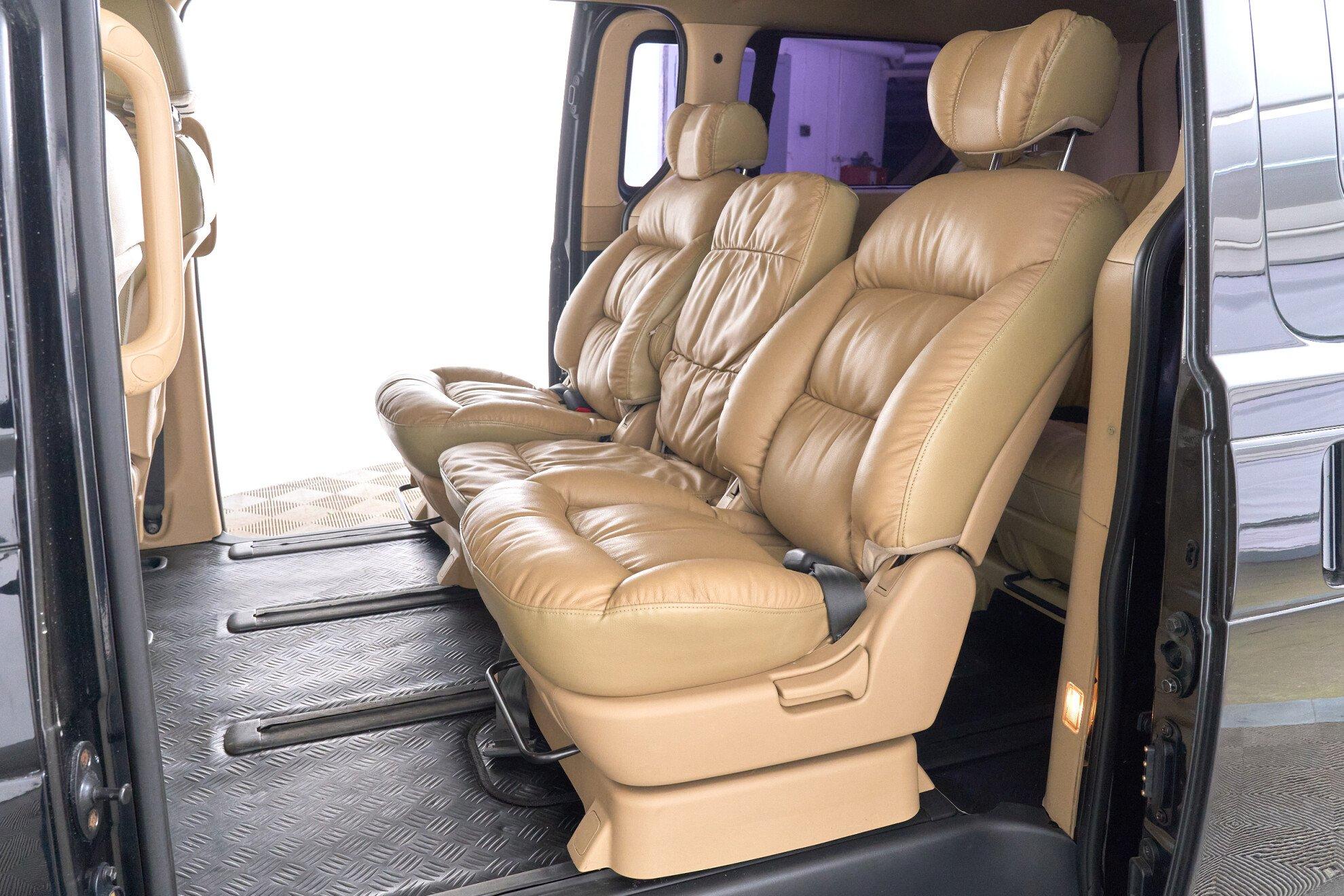 Hyundai Grand Starex 2011, черный