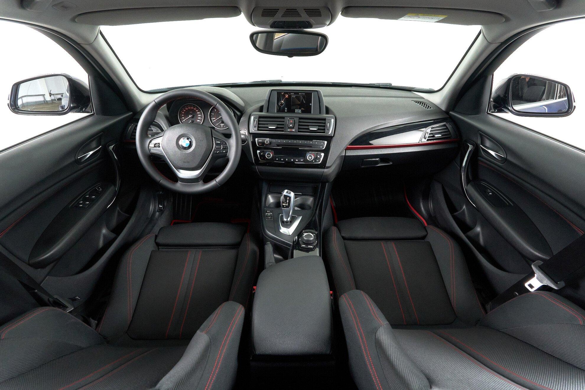 BMW 1 серии 2017, синий