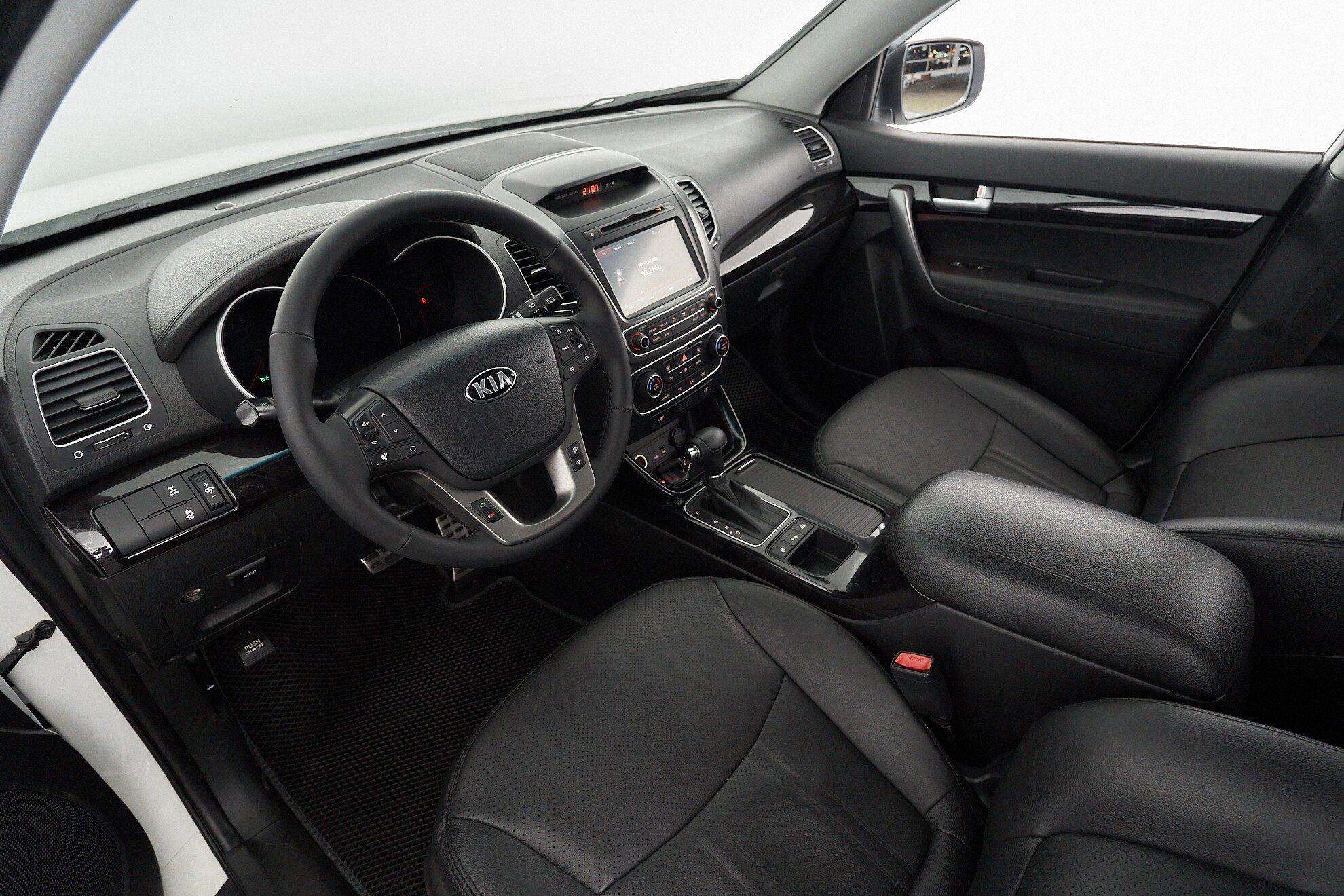 Kia Sorento 2015, белый