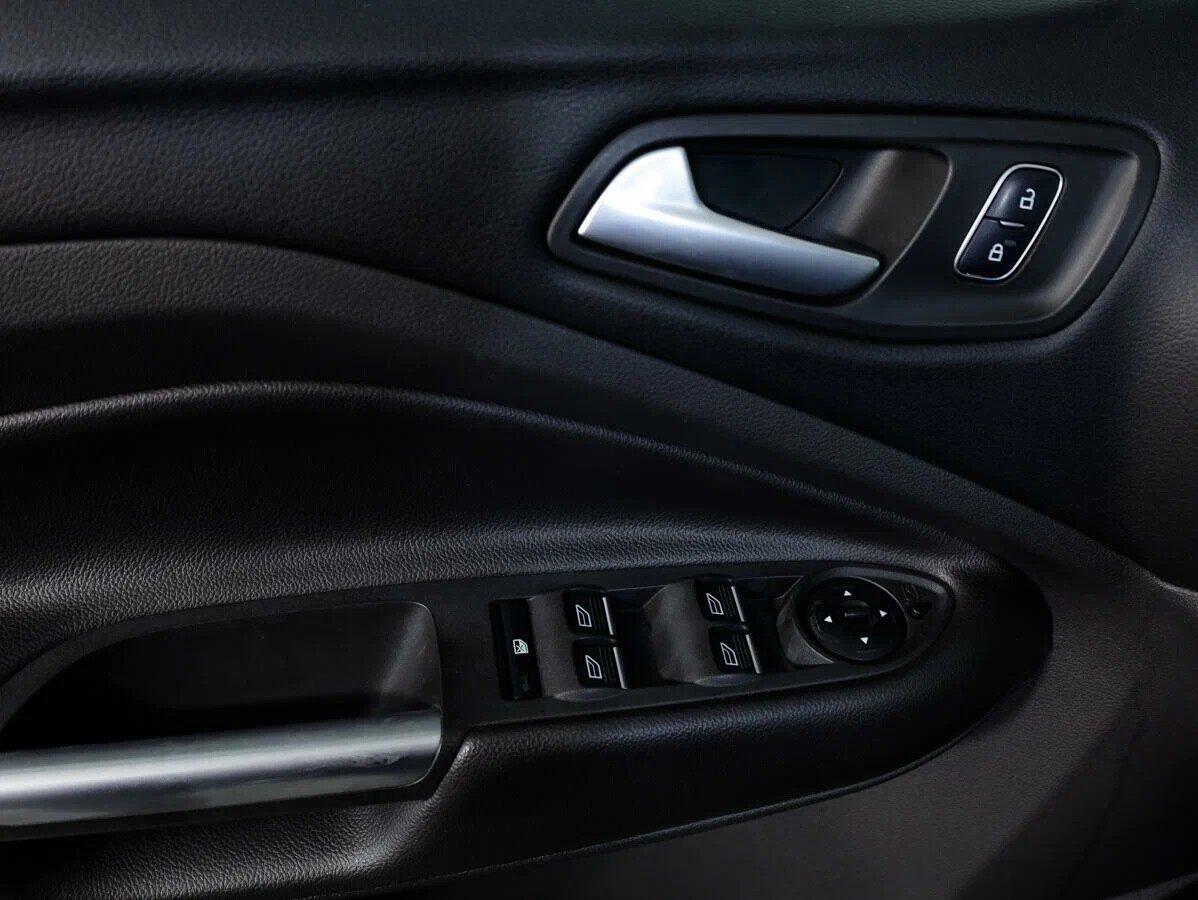 Ford Kuga 2019, черный