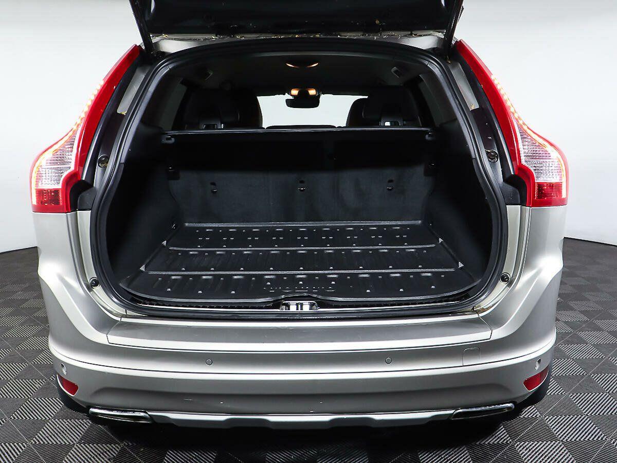 Volvo XC60 2015, серебряный