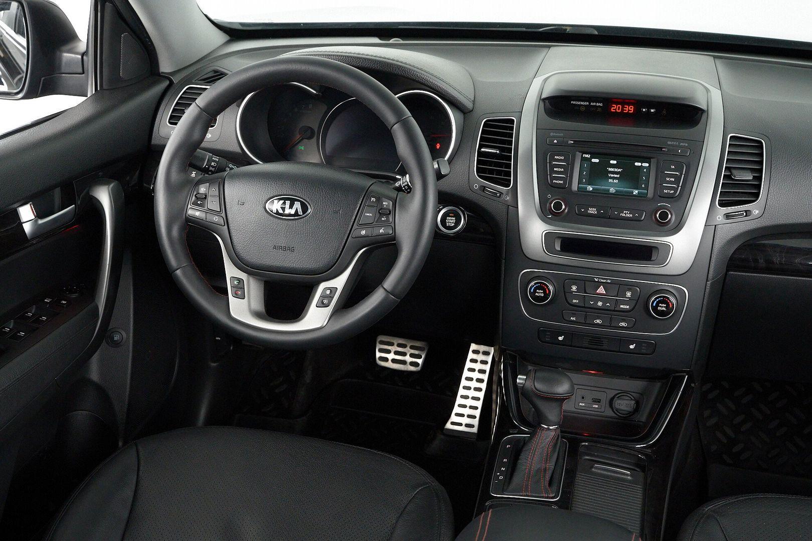 Kia Sorento 2019, черный
