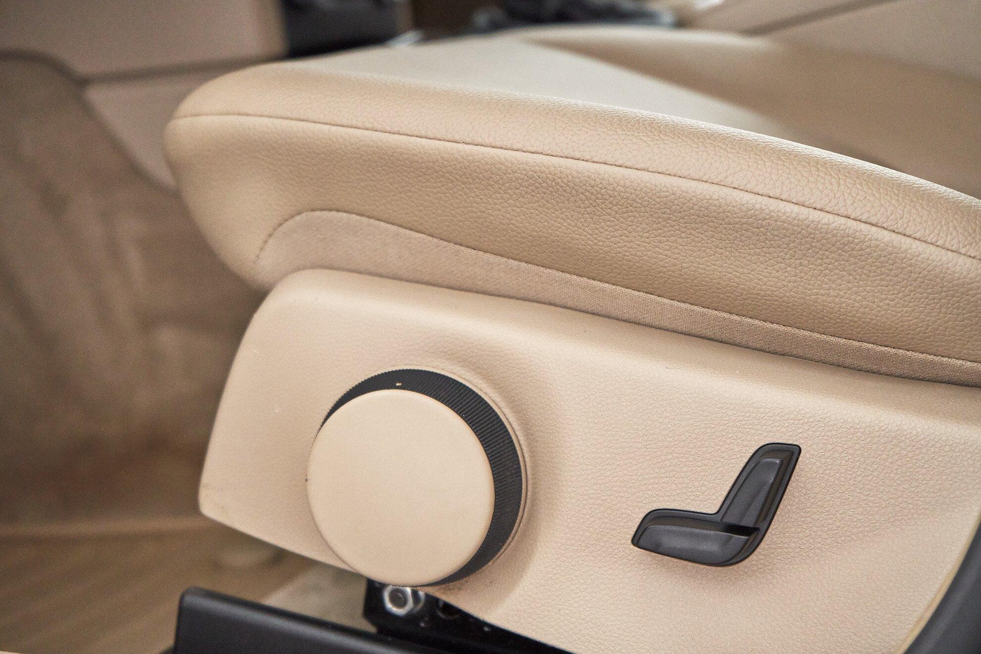 Mercedes-Benz GLK-Класс 2010, коричневый