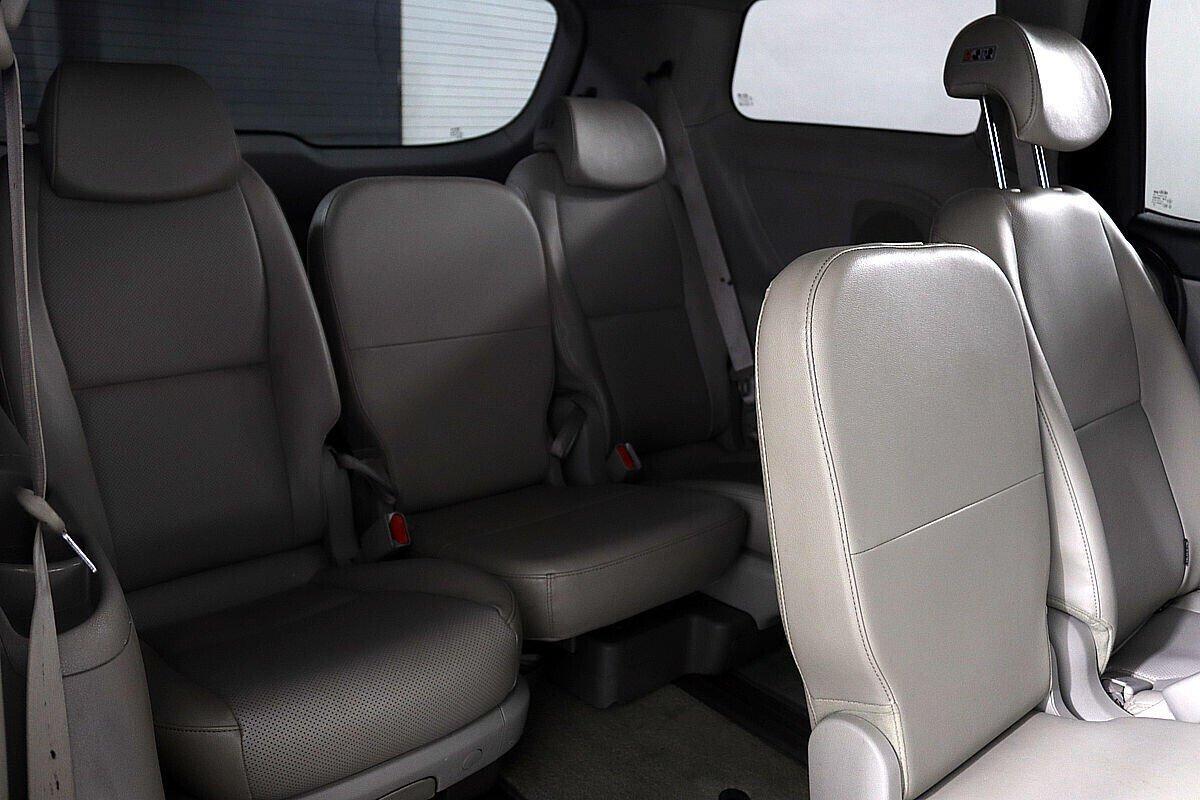 Kia Carnival 2018, черный