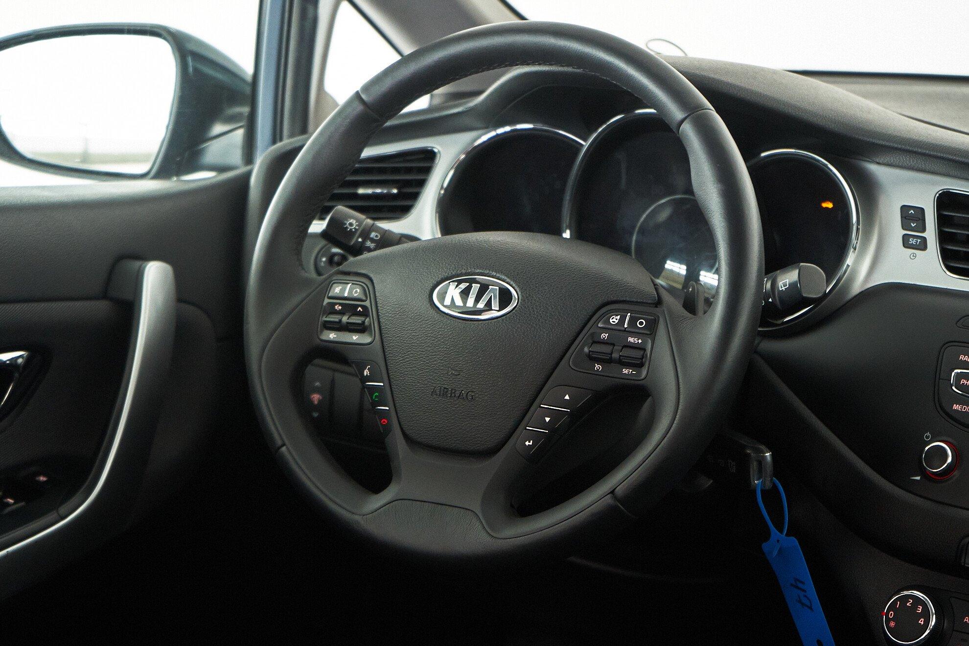 Kia Ceed 2017, синий