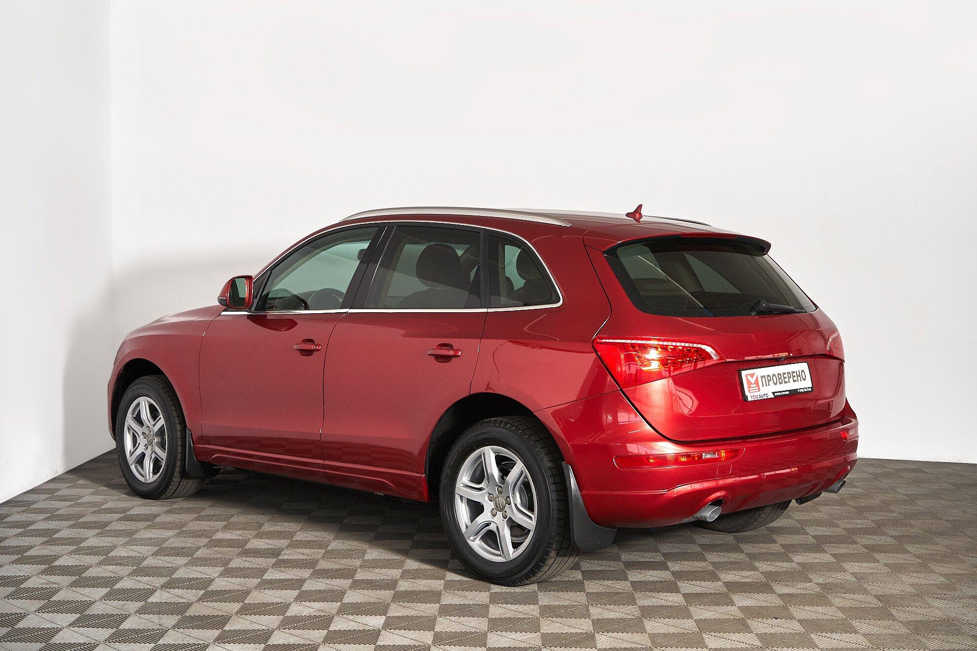 Audi Q5 2011, красный