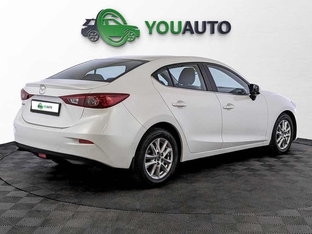 Mazda 3 2019, белый