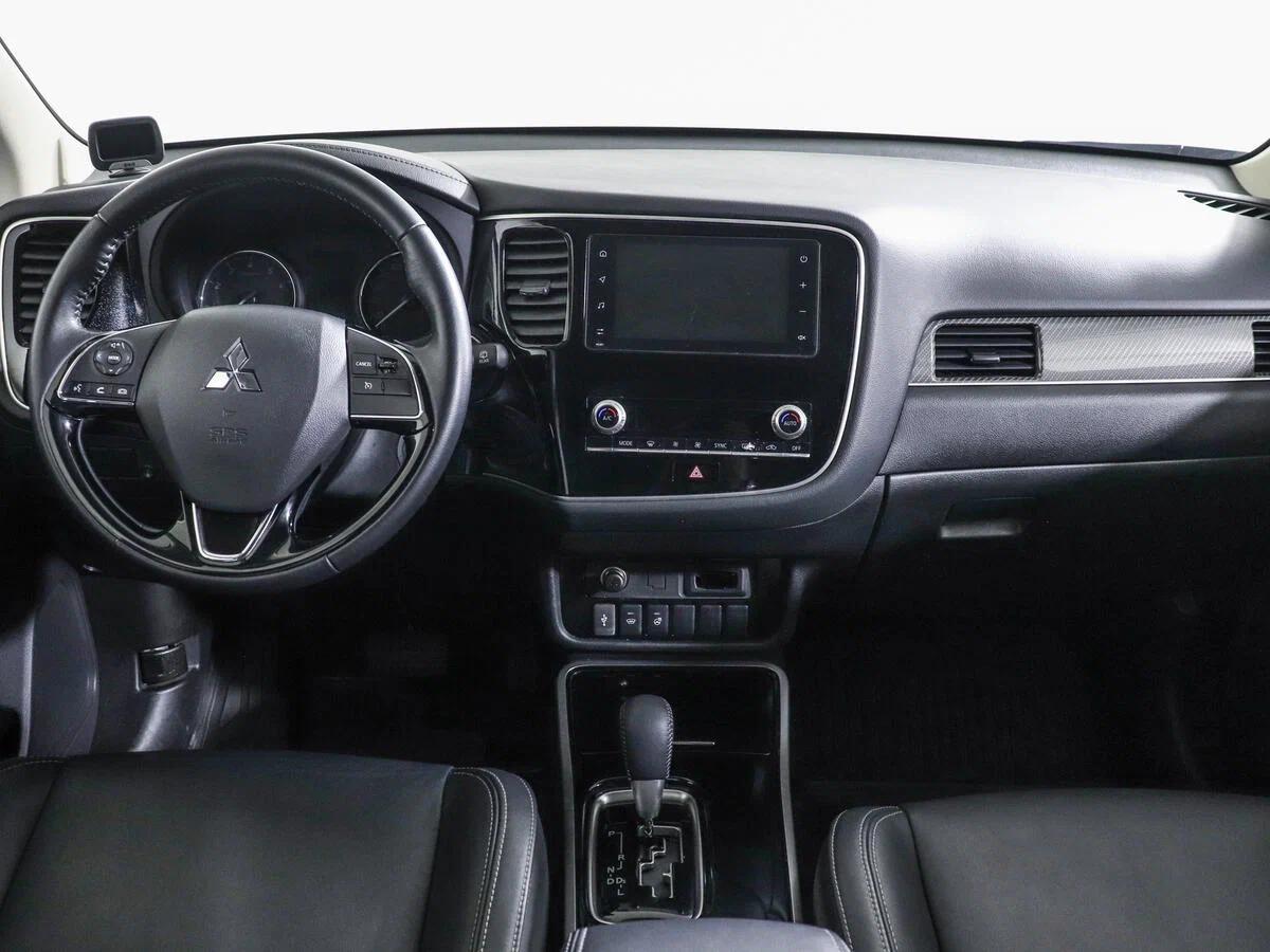 Mitsubishi Outlander 2022, синий