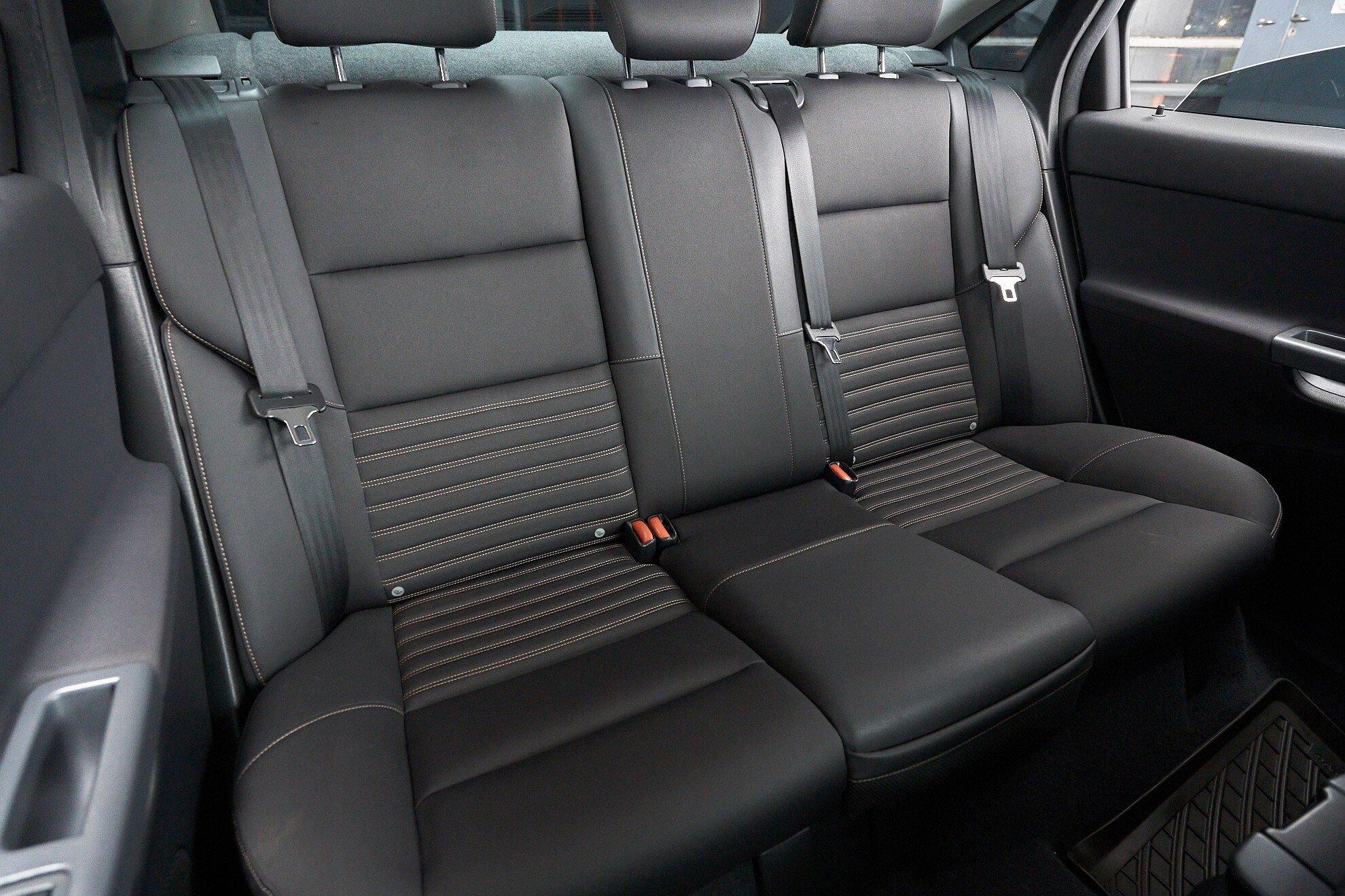 Volvo S40 2012, черный
