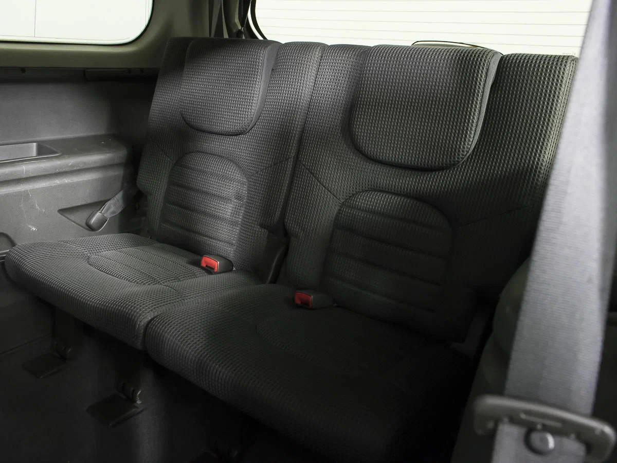 Nissan Pathfinder 2009, зеленый