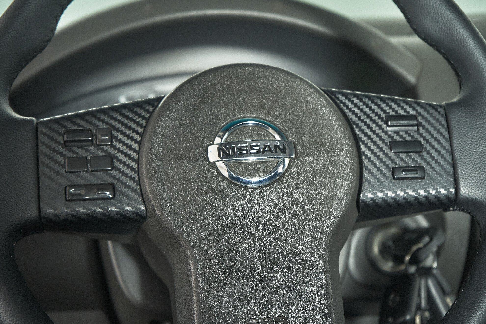 Nissan Navara (Frontier) 2007, черный