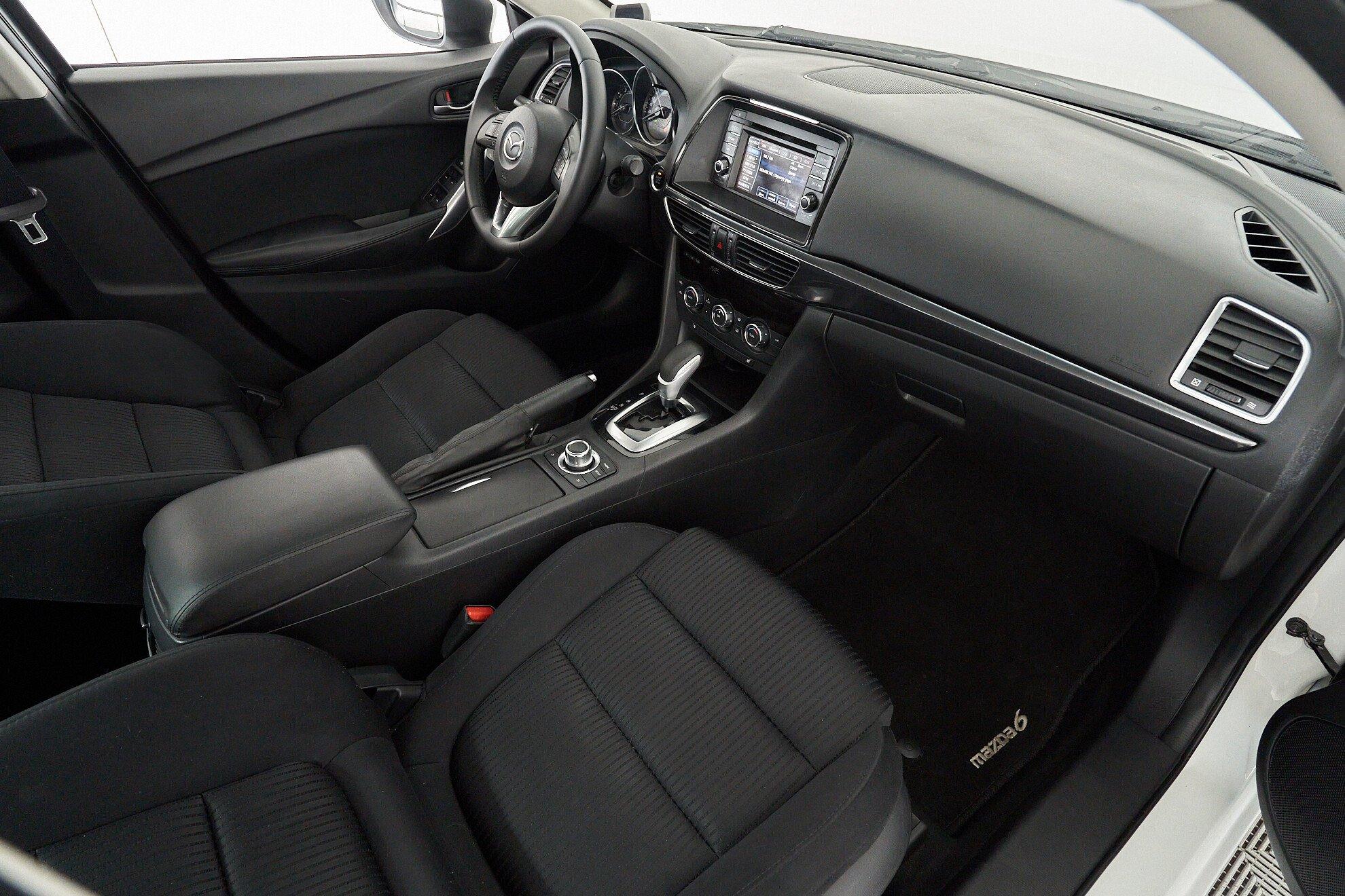 Mazda 6 2013, белый
