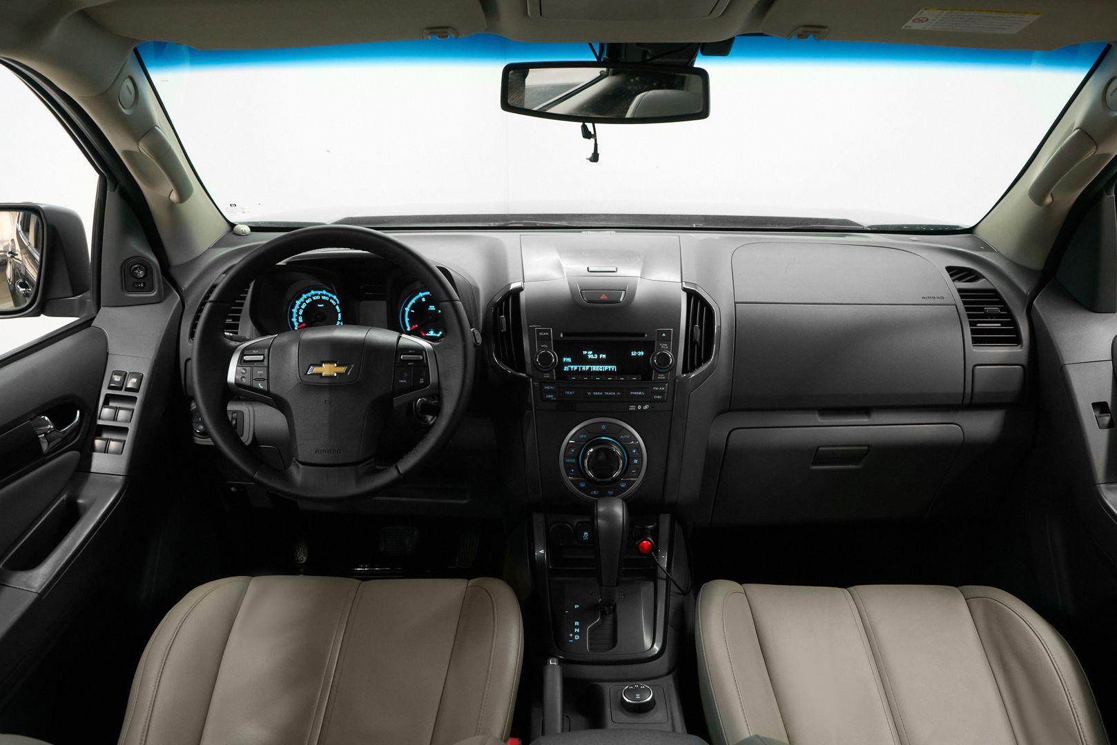 Chevrolet TrailBlazer 2014, черный