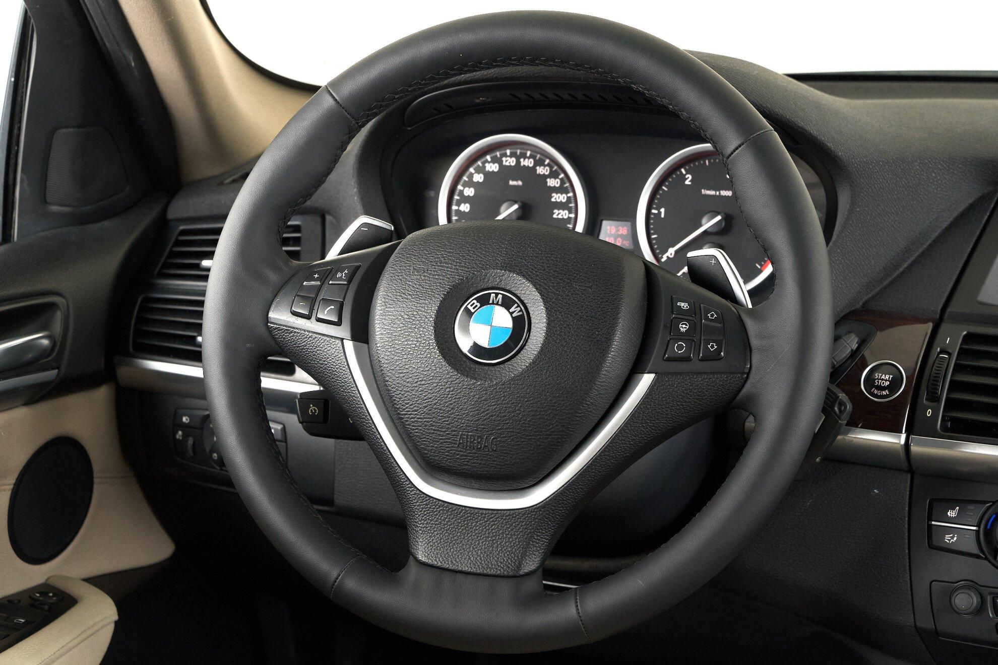 BMW X6 2011, белый