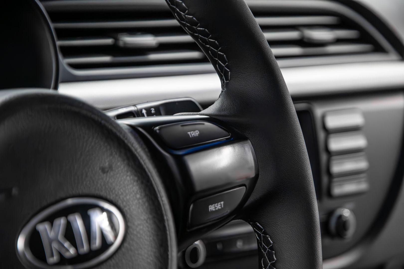 Kia Rio 2018, серый