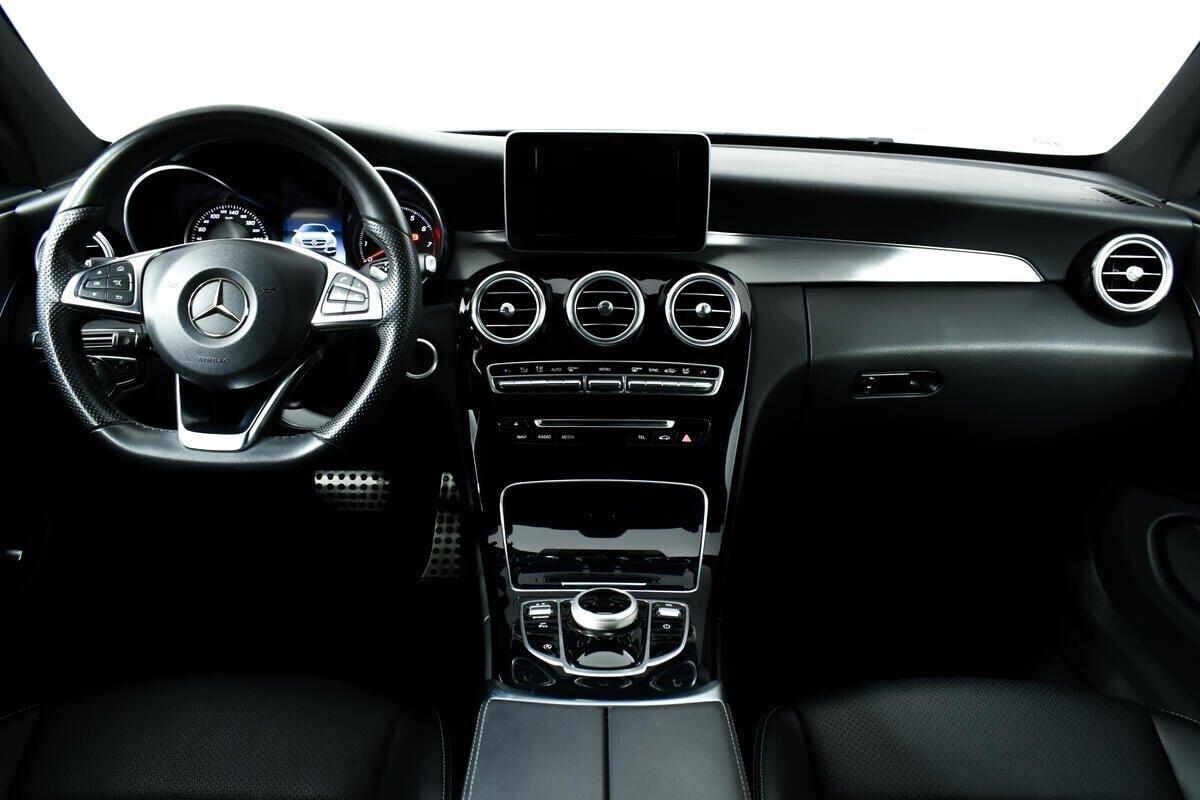 Mercedes-Benz C-Класс 2017, белый
