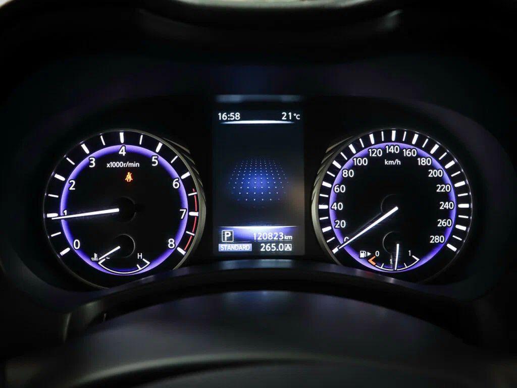 Infiniti Q50 2015, серебряный