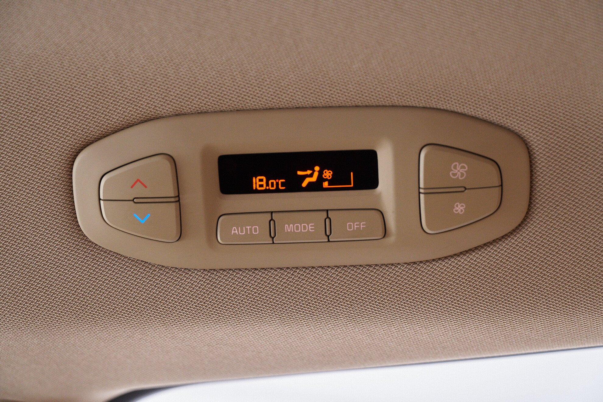 Kia Carnival 2019, черный