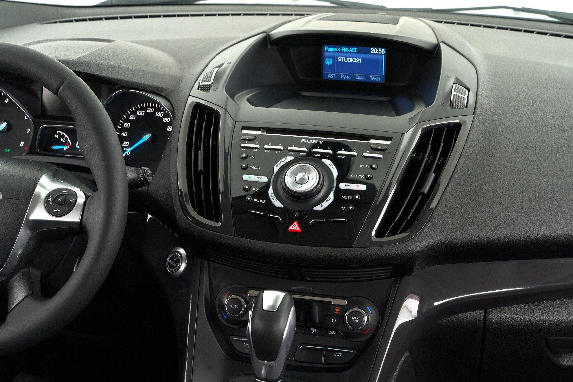 Ford Kuga 2013, белый
