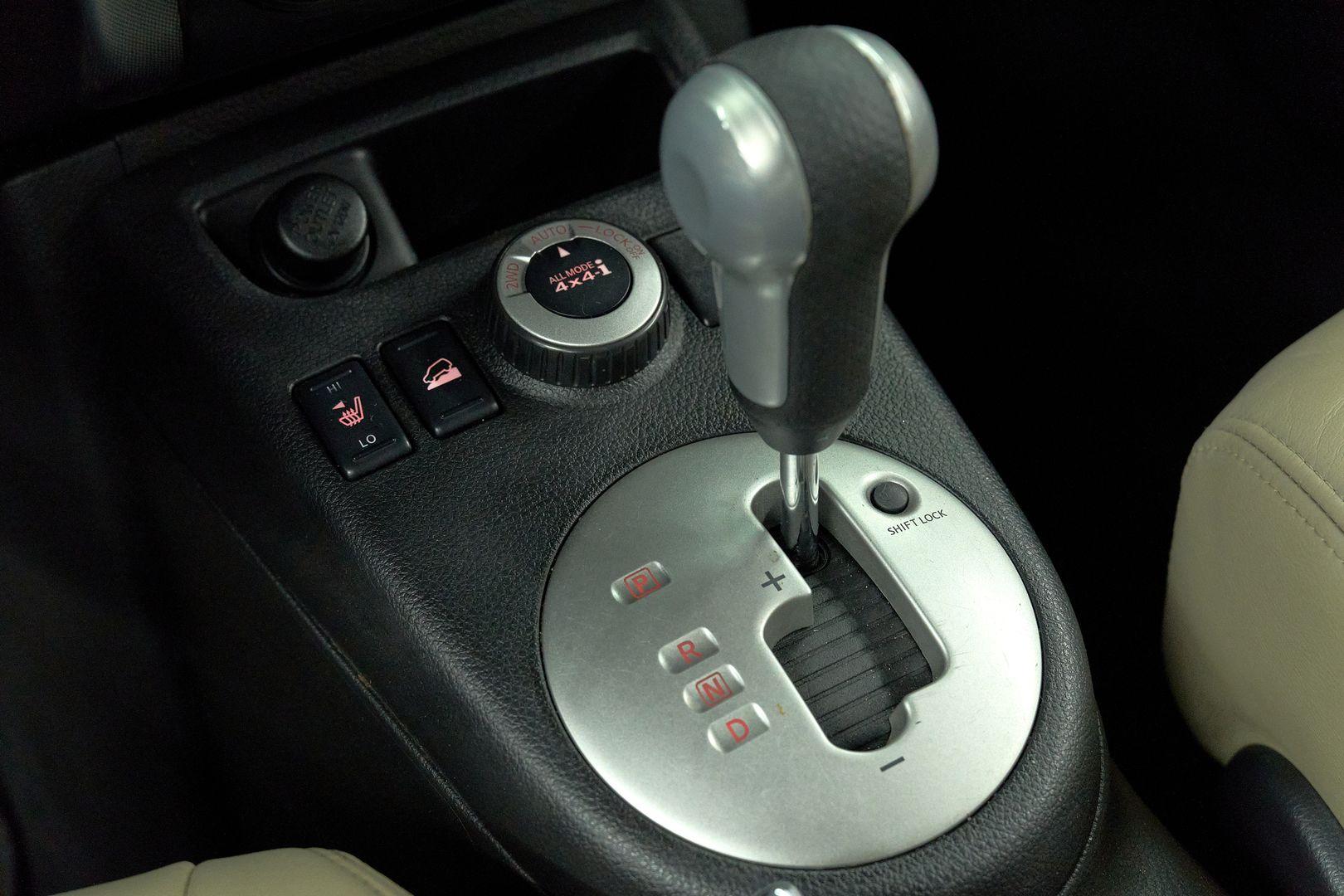Nissan X-Trail 2010, черный
