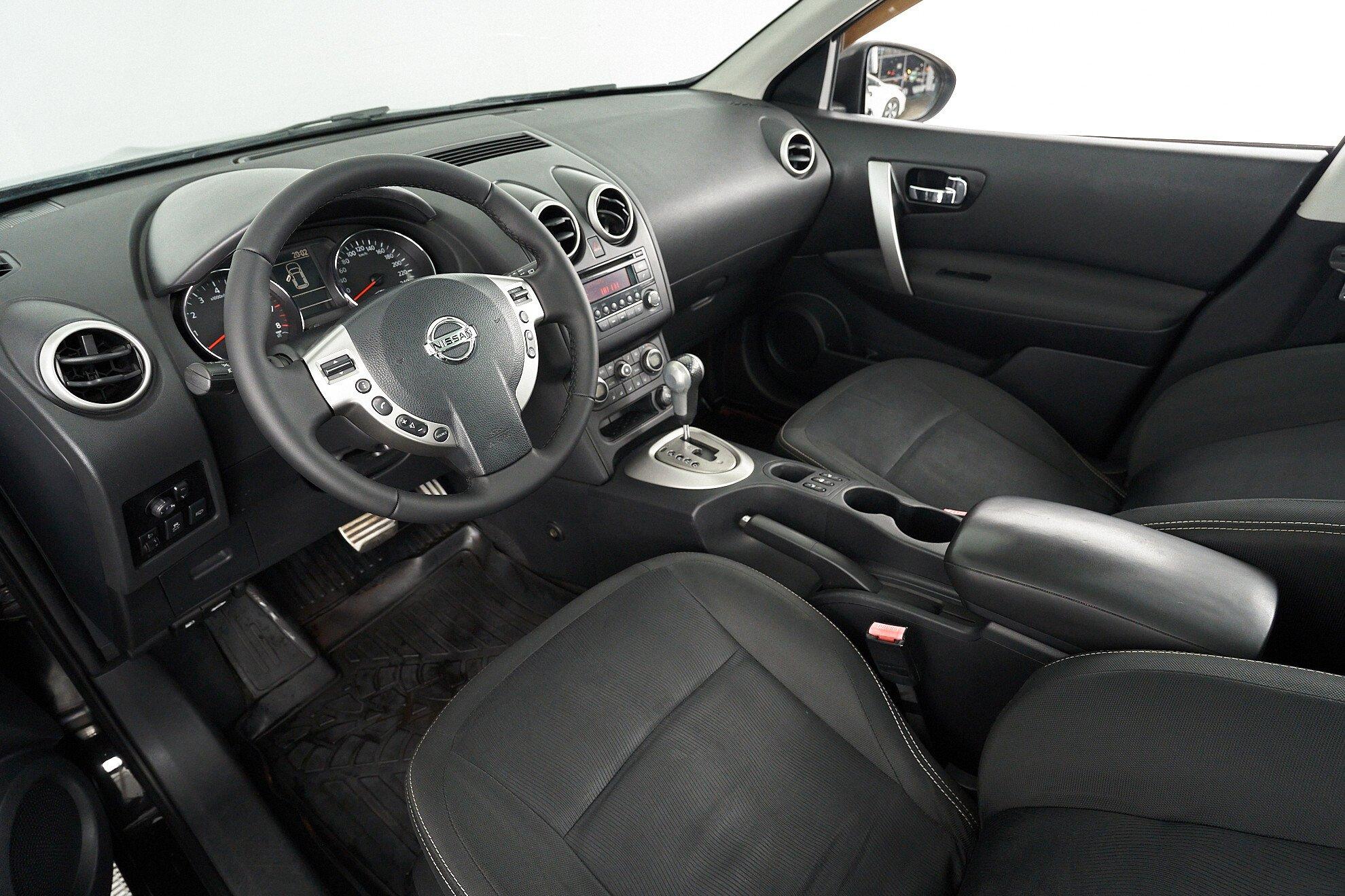 Nissan Qashqai 2012, черный