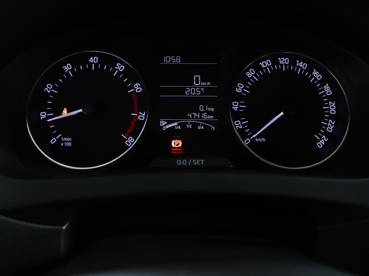 Skoda Rapid 2017, серый