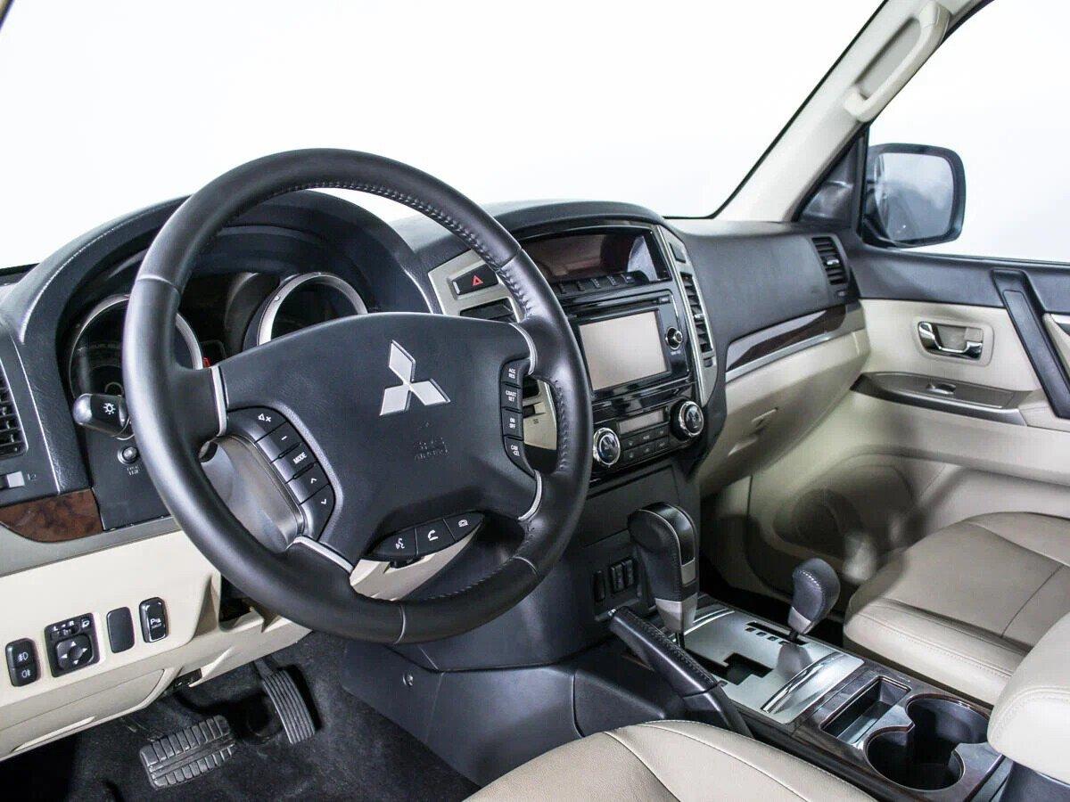 Mitsubishi Pajero 2018, коричневый