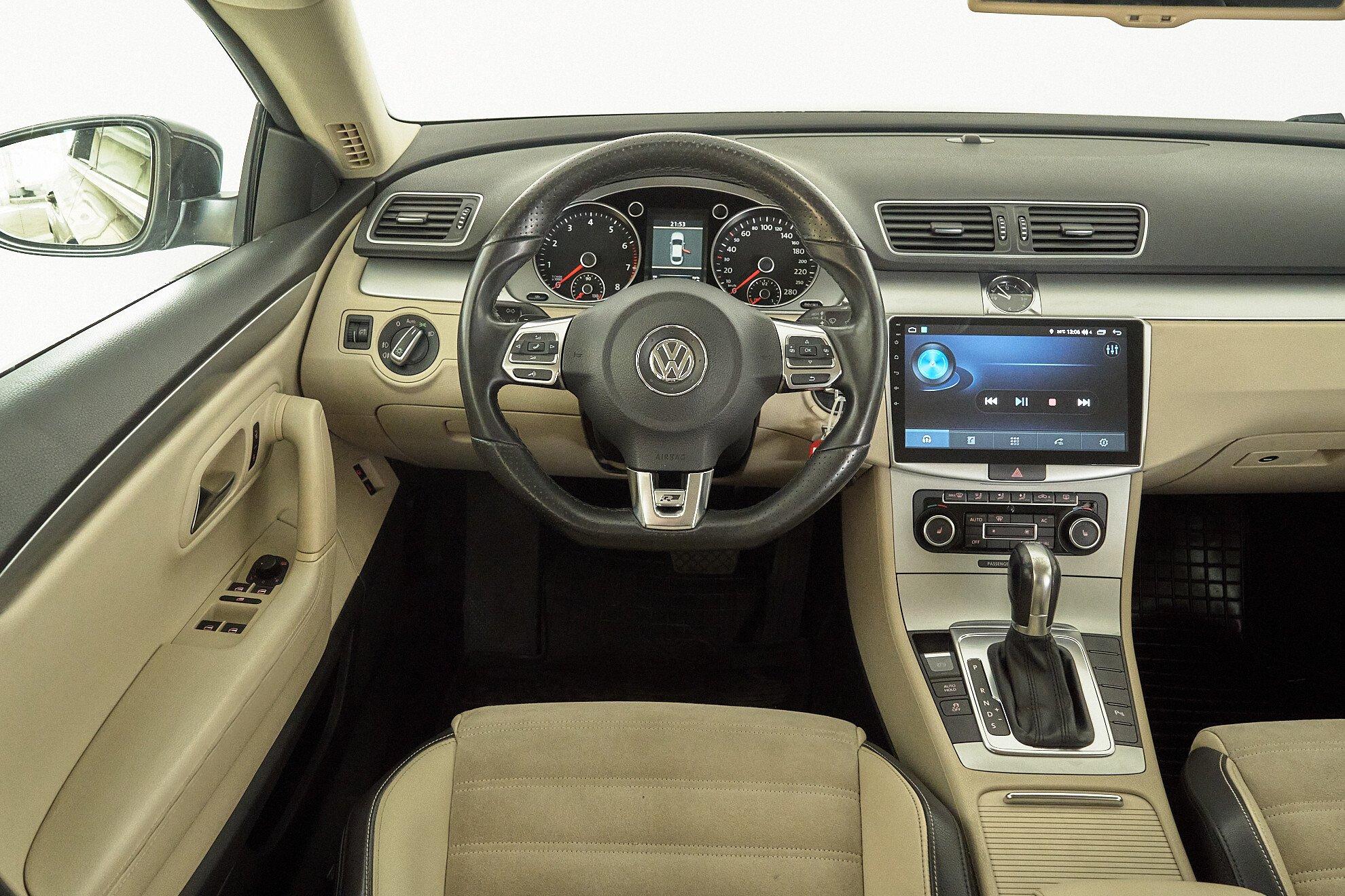 Volkswagen Passat CC 2011, серый